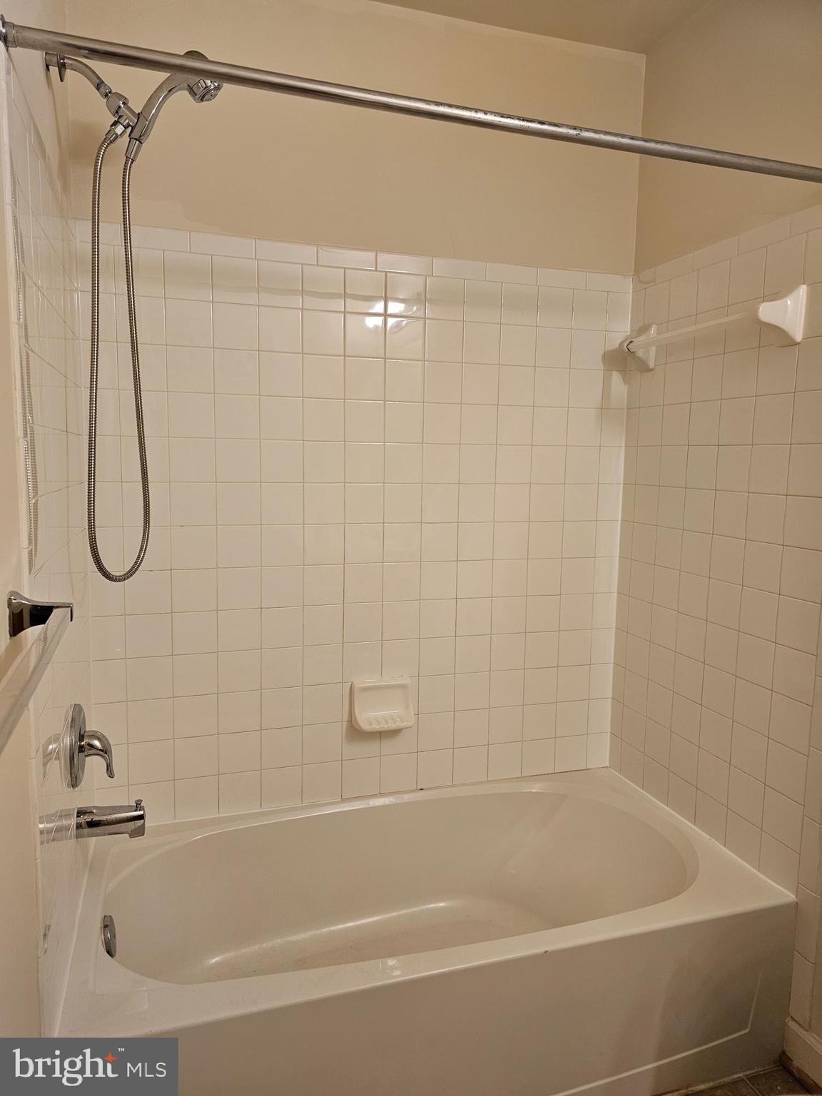 BALLENGER CROSSING - Residential Lease