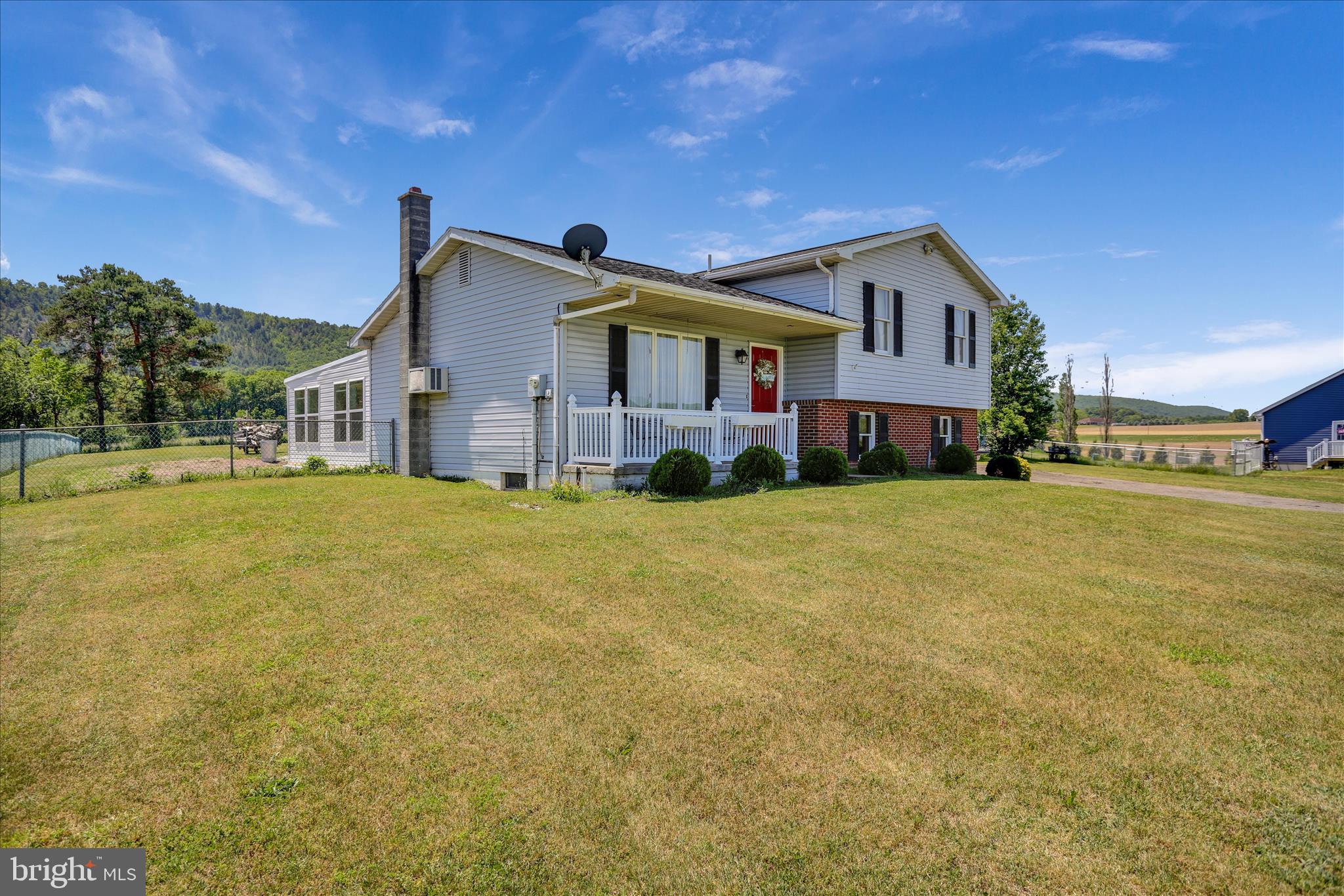 108 HOLLOW ROAD