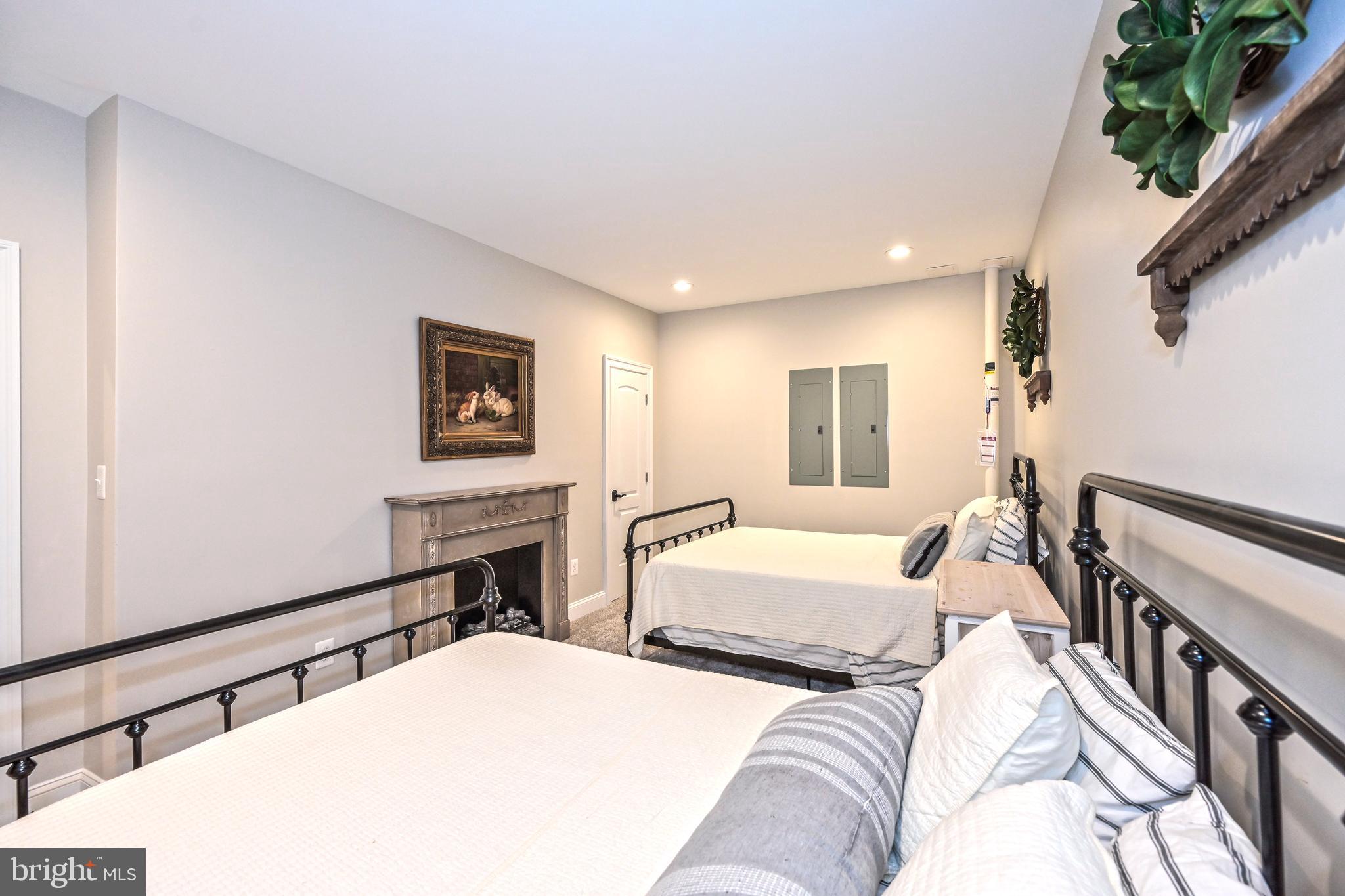 BLACK OAK RIDGE - Residential