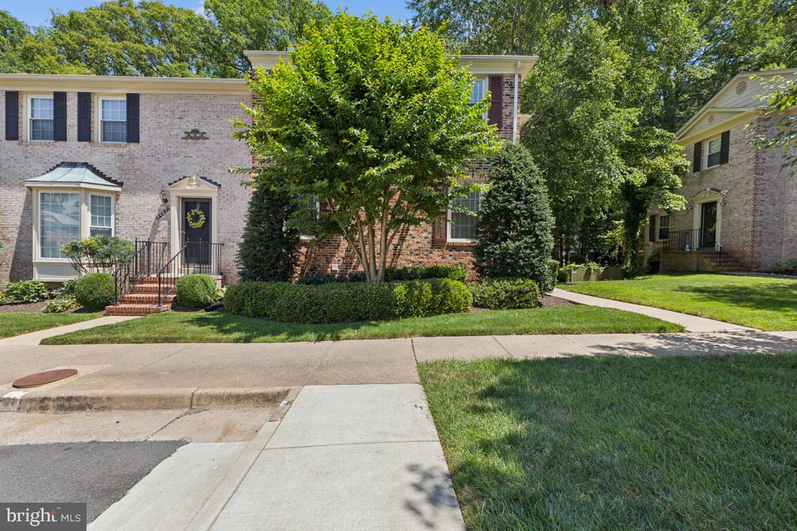 9409 PARK HUNT COURT