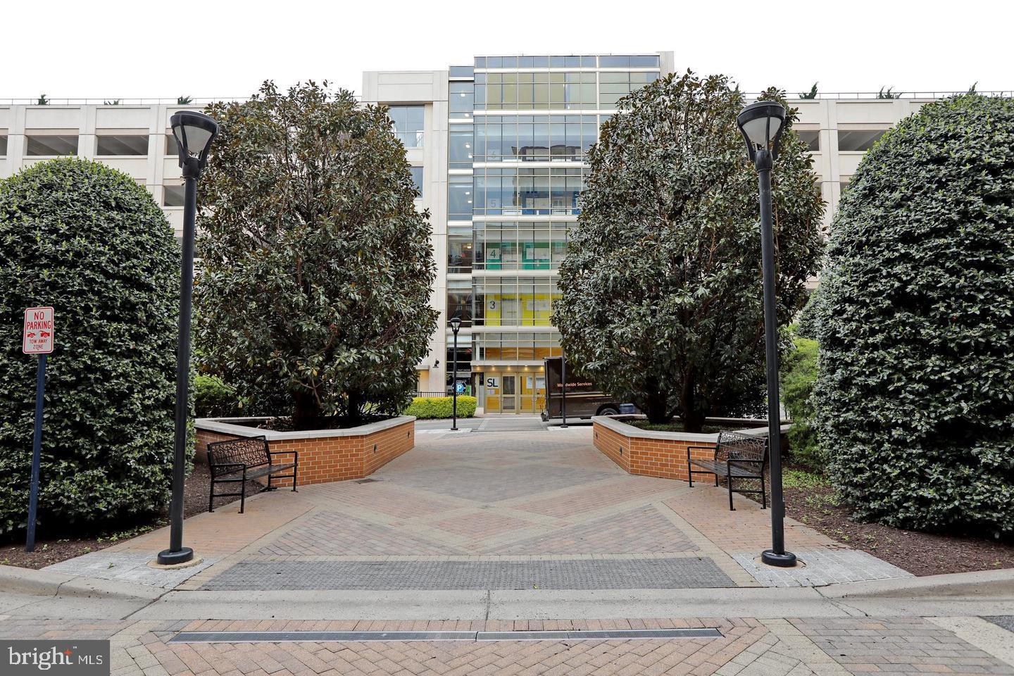 ONE NATIONAL HARBOR CONDOMINIUM - Residential Lease