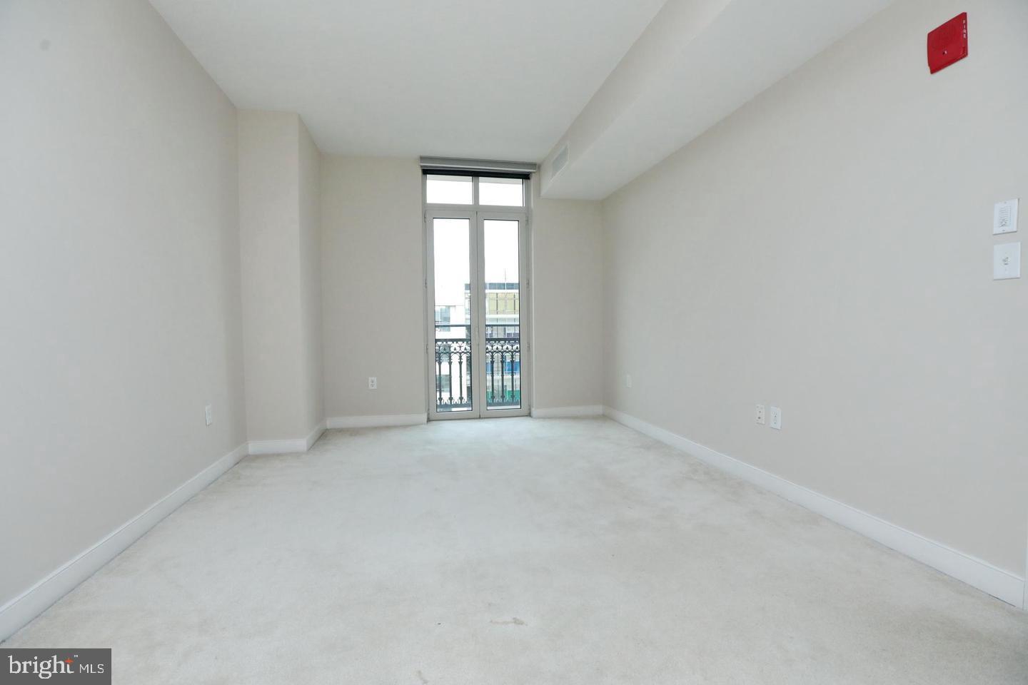 ONE NATIONAL HARBOR CONDOMINIUM - Residential Lease