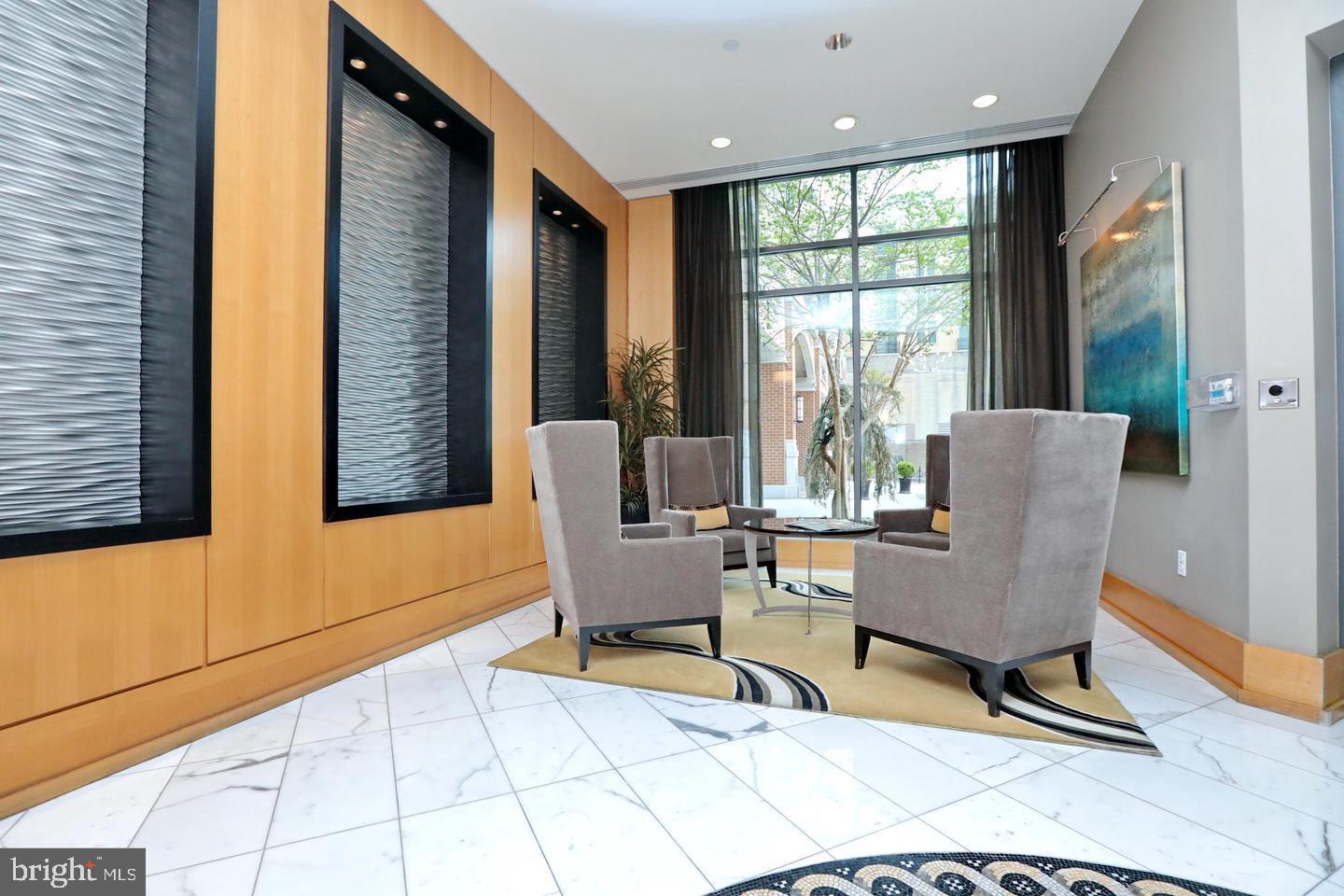 ONE NATIONAL HARBOR CONDOMINIUM - Residential Lease