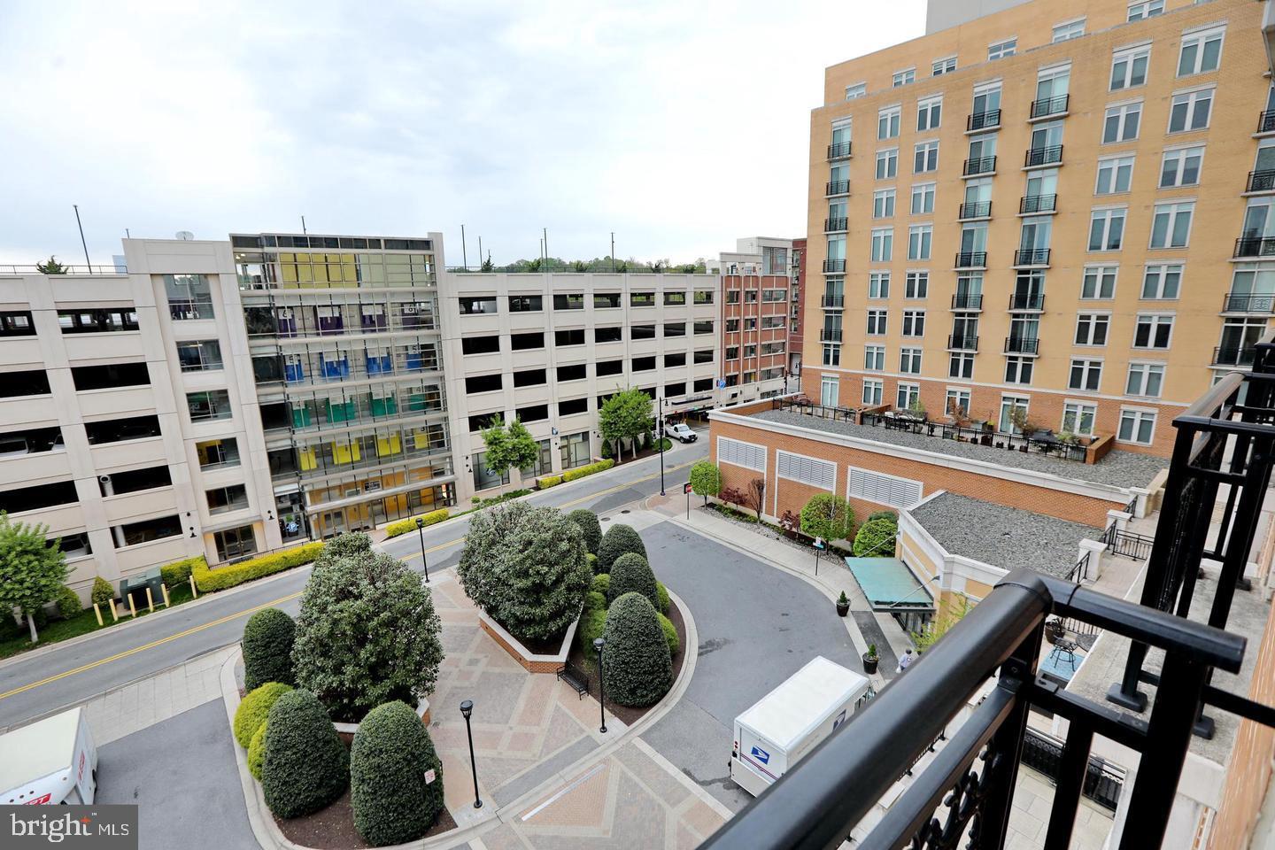 ONE NATIONAL HARBOR CONDOMINIUM - Residential Lease