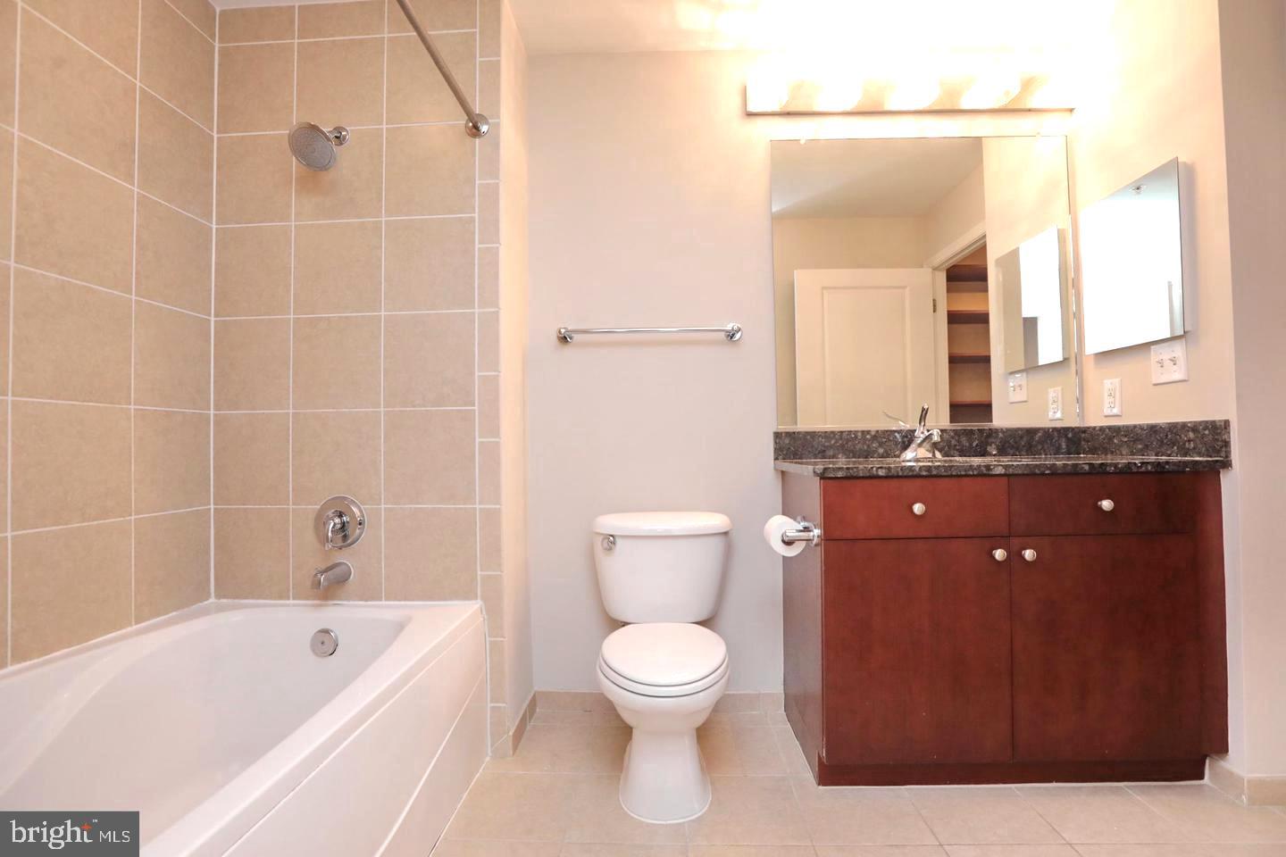 ONE NATIONAL HARBOR CONDOMINIUM - Residential Lease