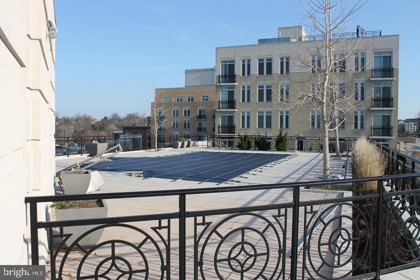 ONE NATIONAL HARBOR CONDOMINIUM - Residential Lease