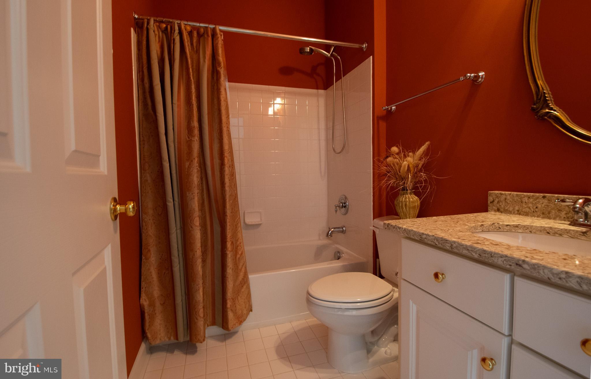 LANSDOWNE ON THE POTOMAC - Residential