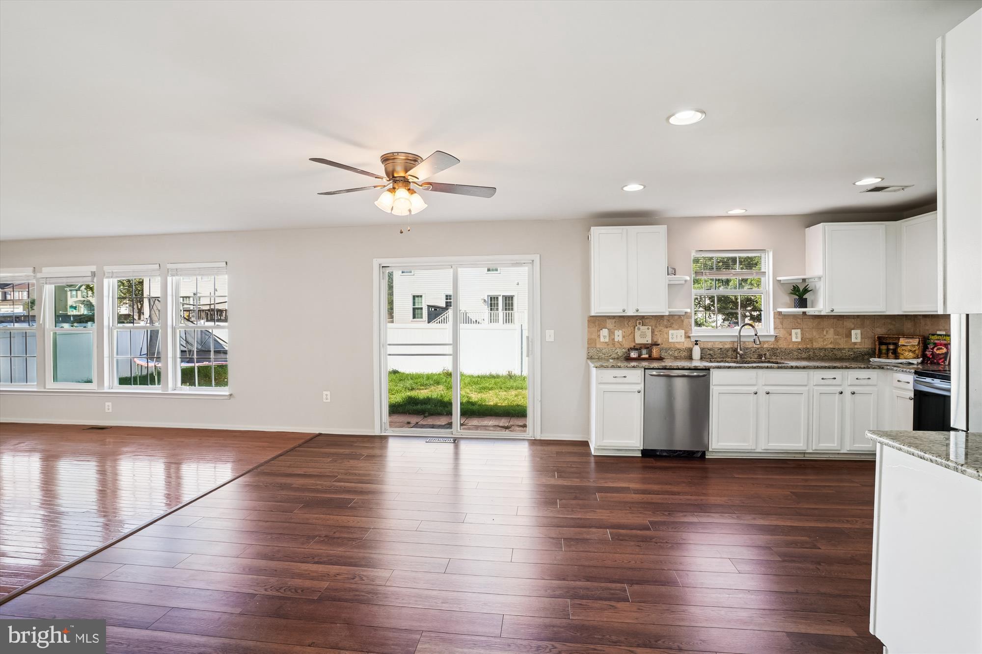 STRATFORD PLACE - Residential