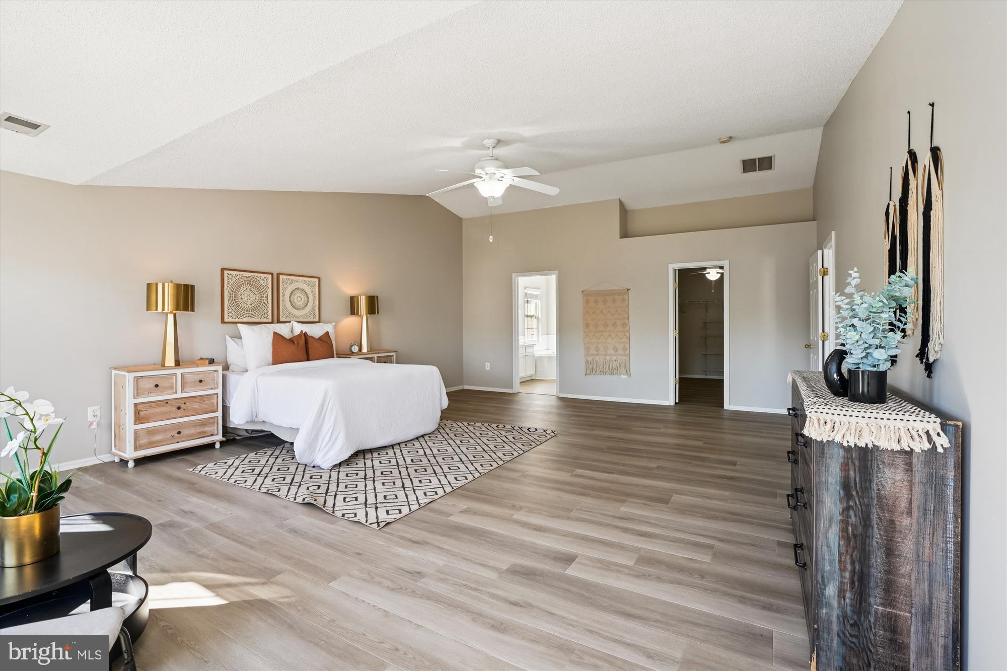 STRATFORD PLACE - Residential