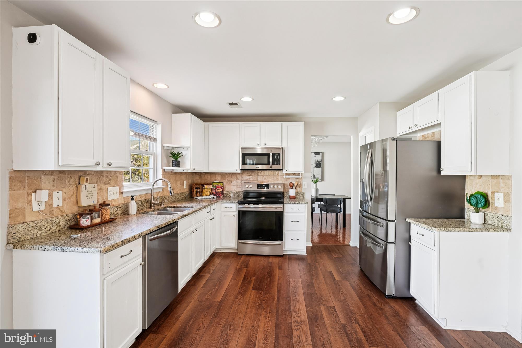 STRATFORD PLACE - Residential