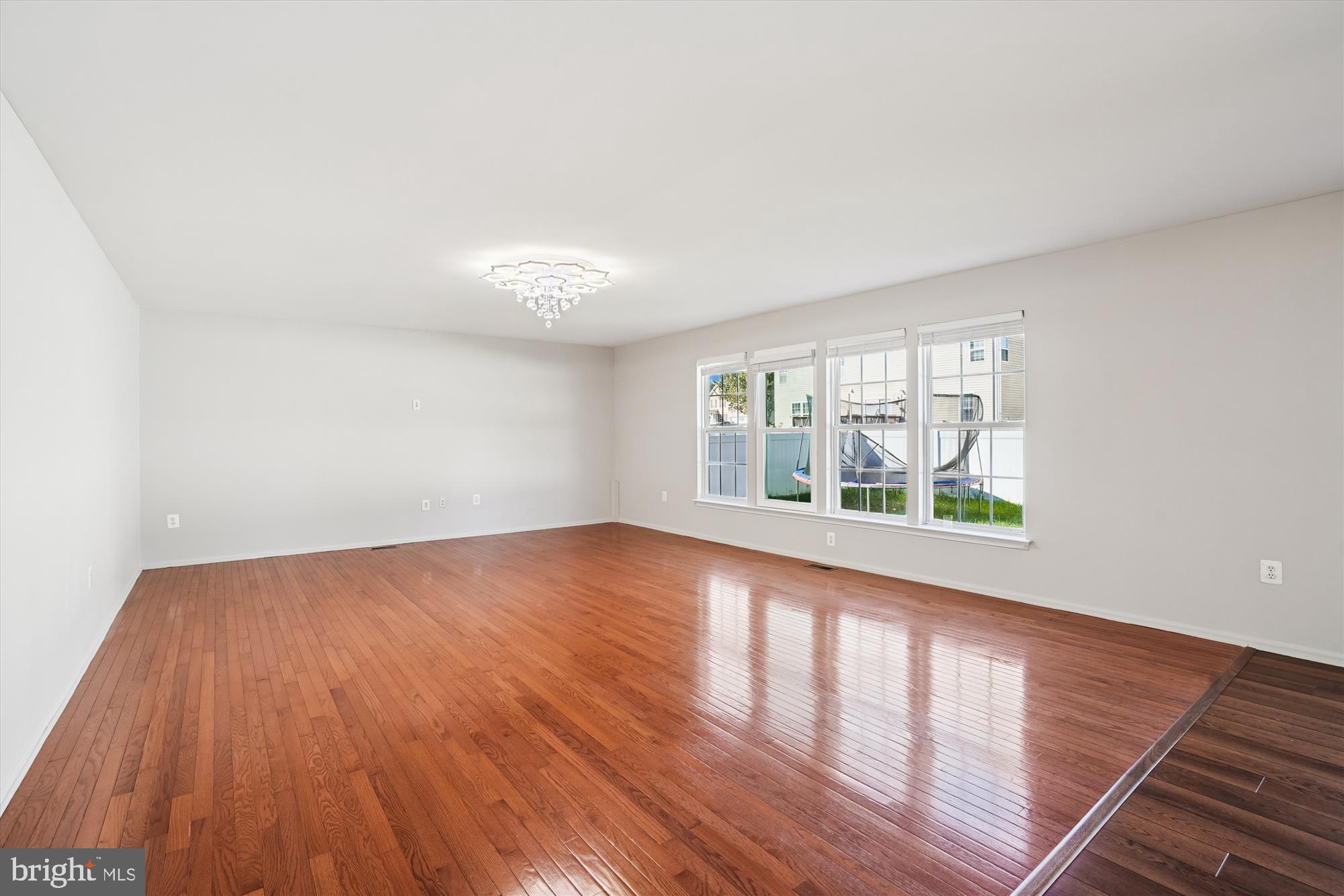 STRATFORD PLACE - Residential