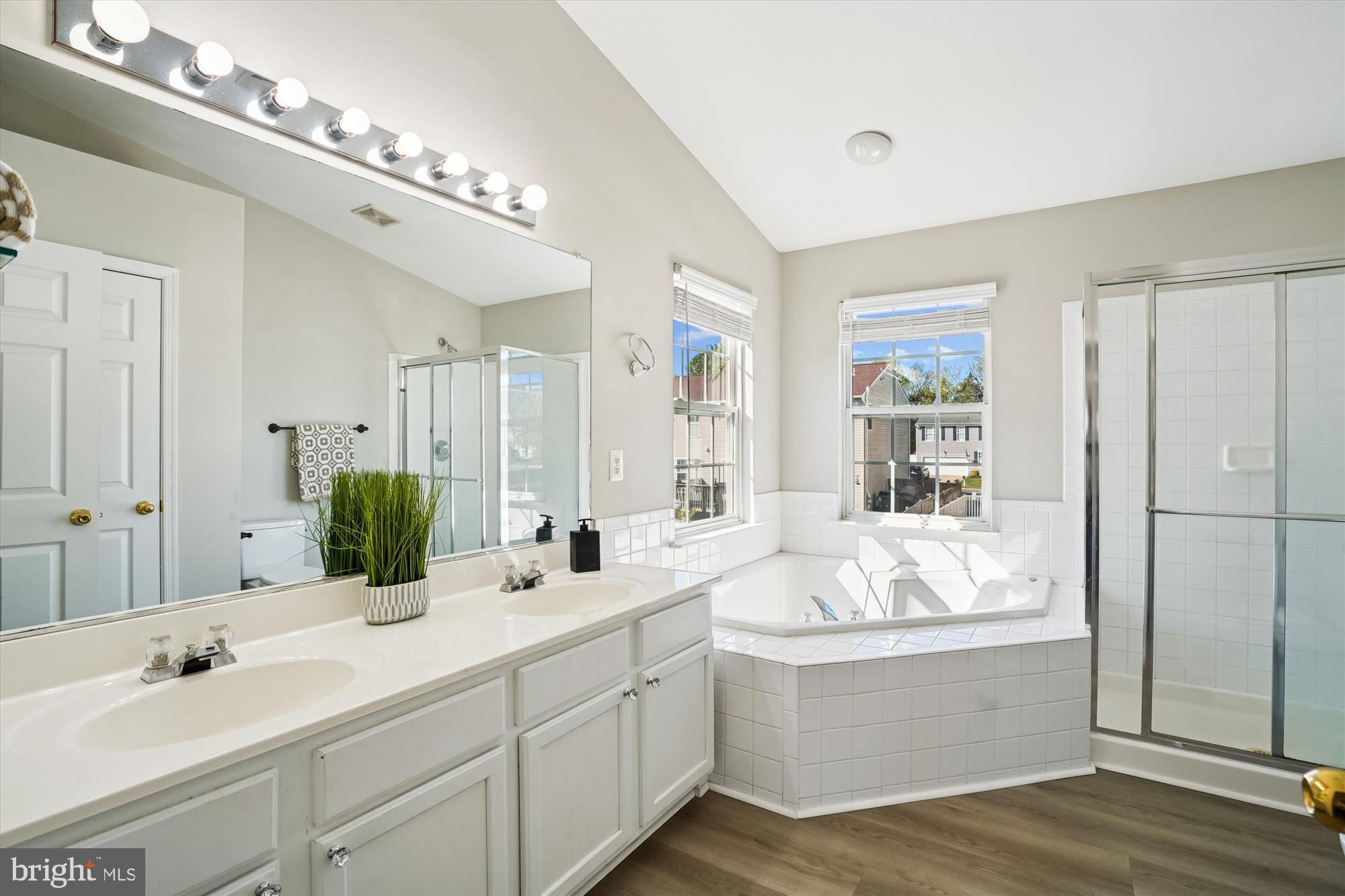 STRATFORD PLACE - Residential