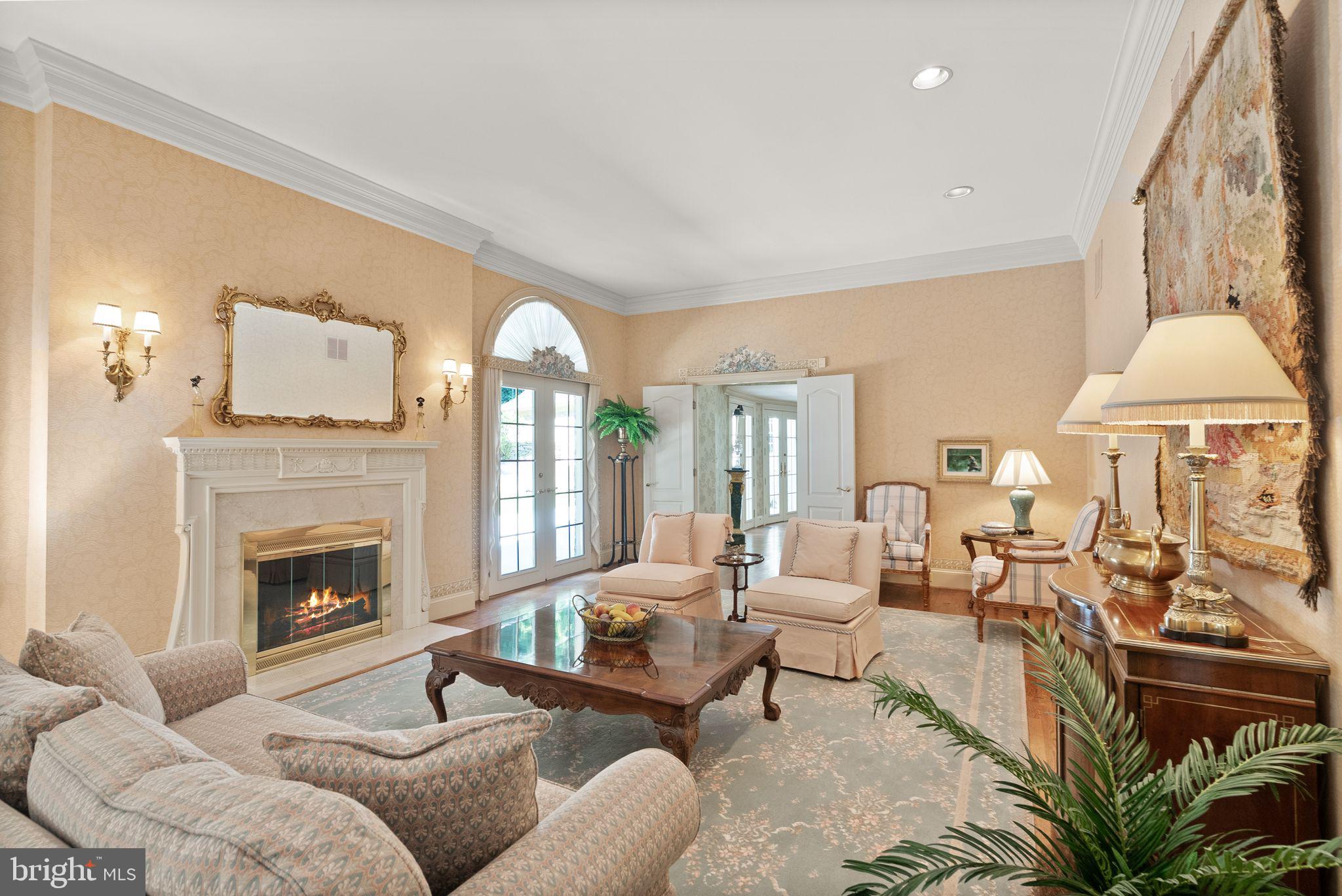 FALCONHURST - Residential