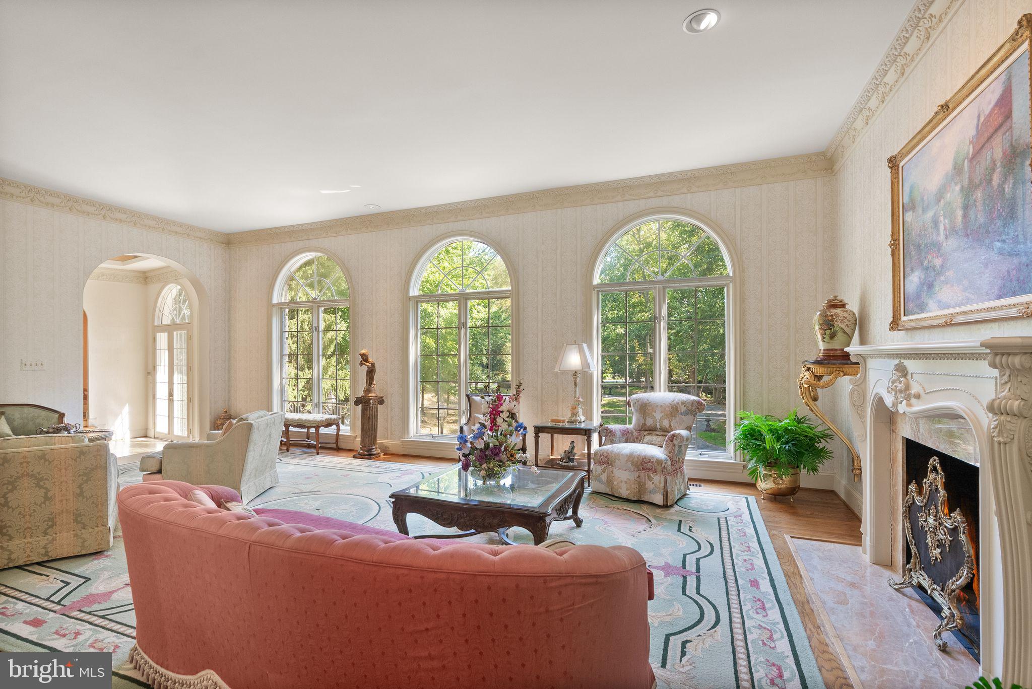 FALCONHURST - Residential