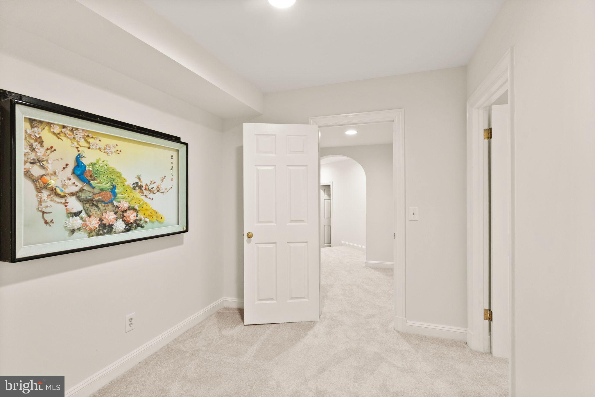 FALCONHURST - Residential