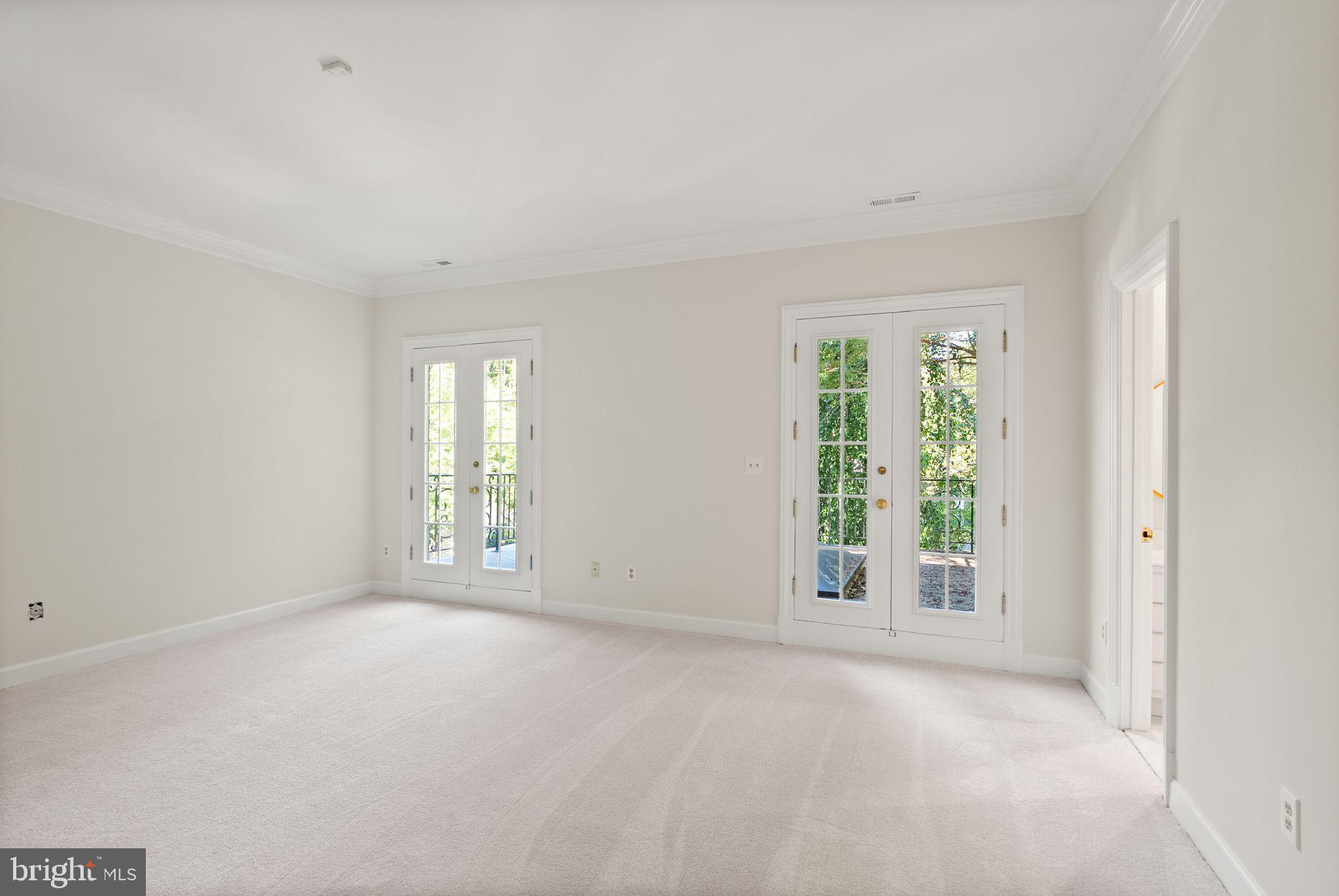 FALCONHURST - Residential