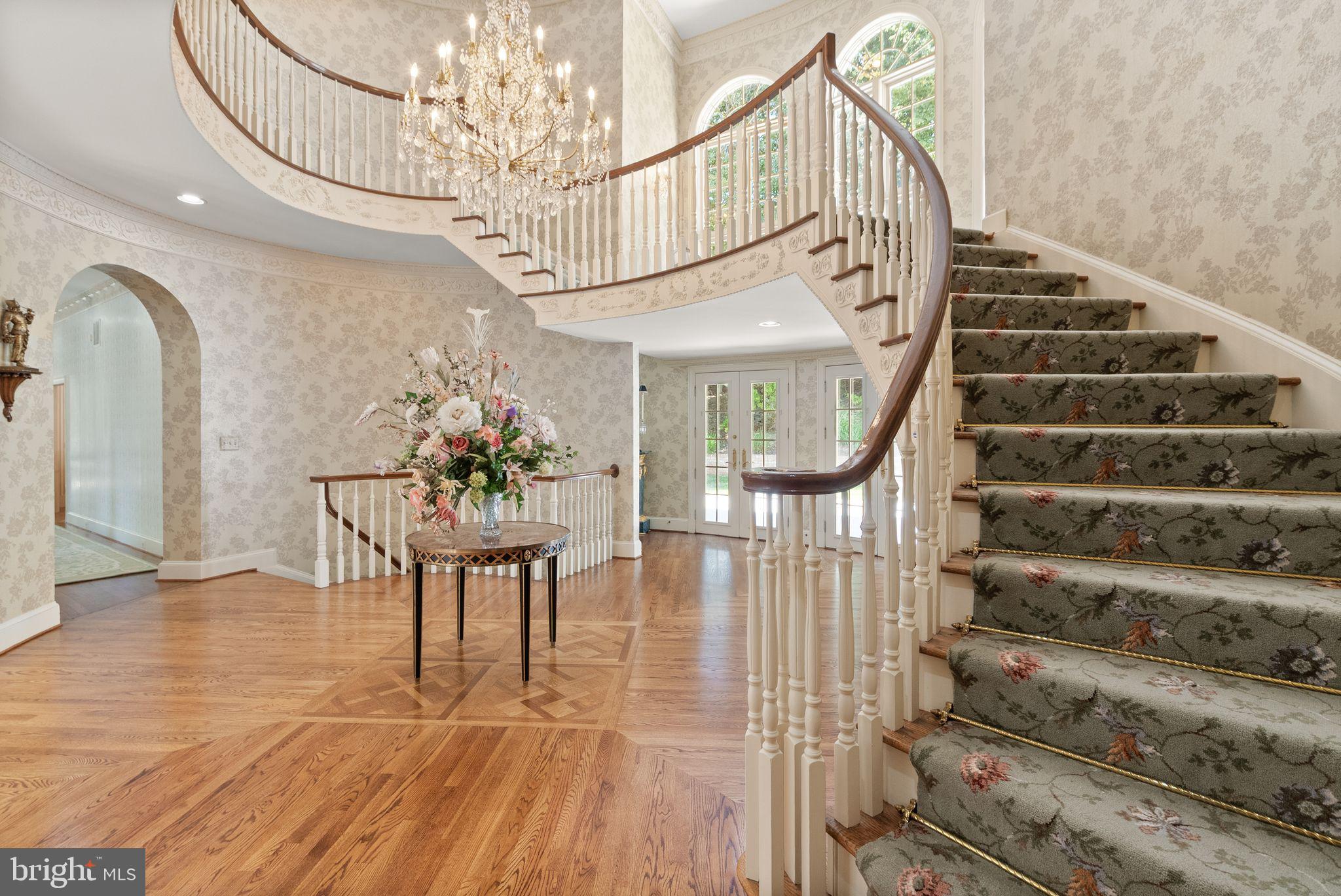 FALCONHURST - Residential