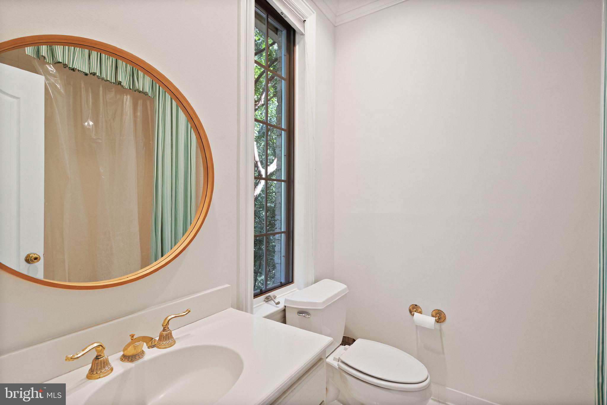 FALCONHURST - Residential