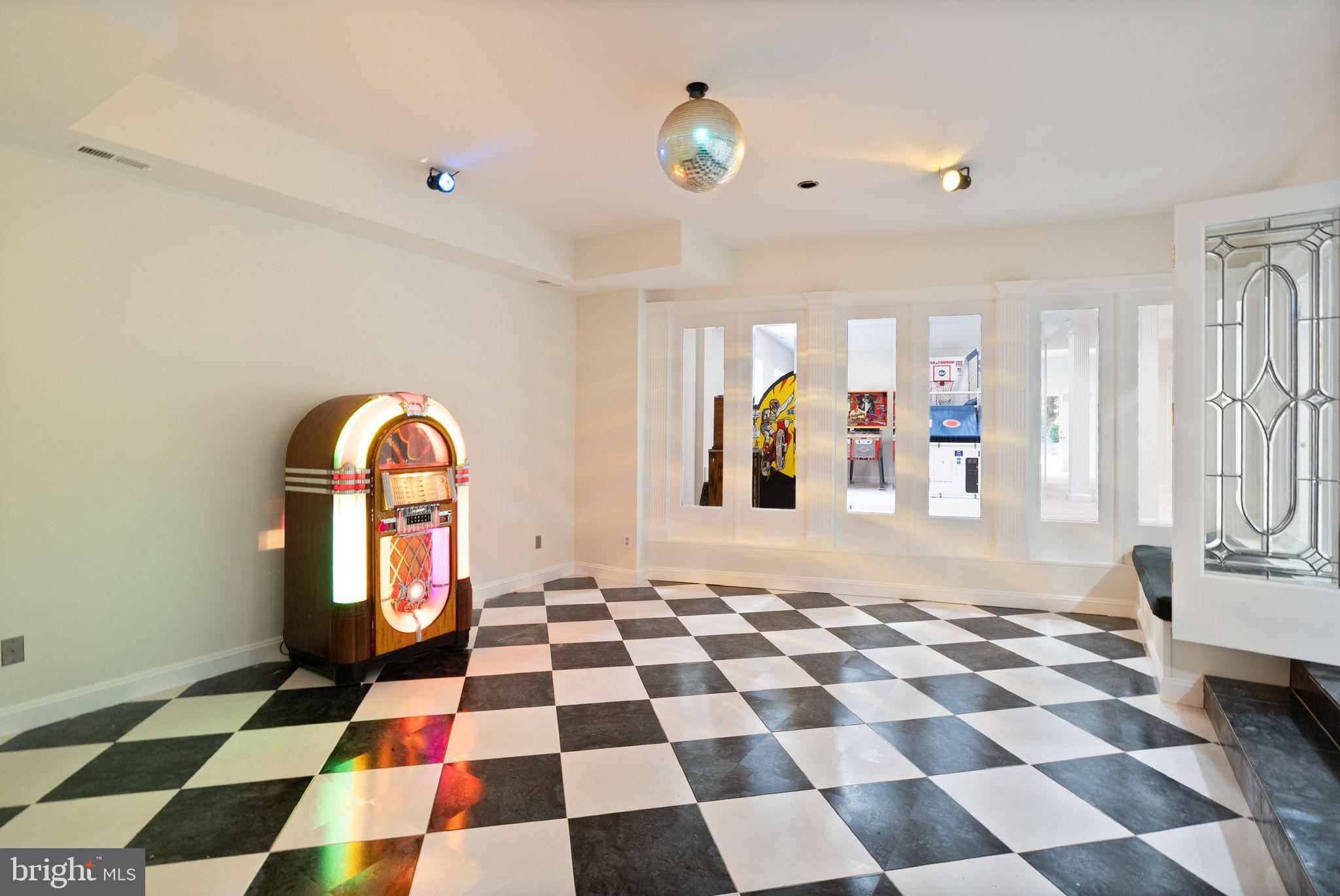 FALCONHURST - Residential