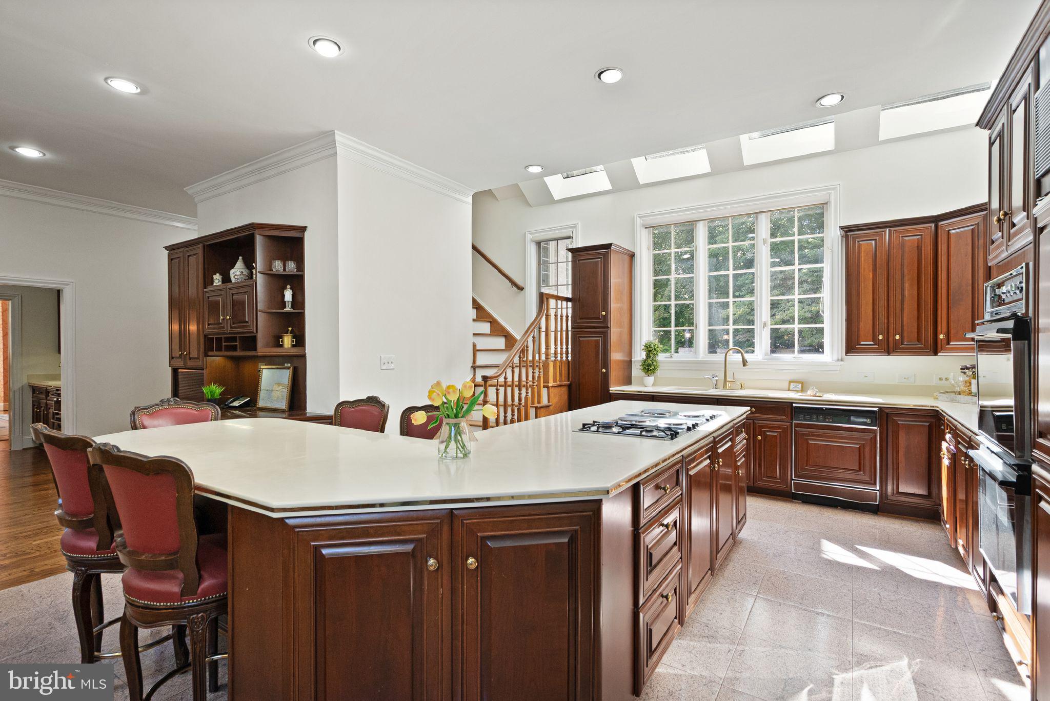 FALCONHURST - Residential