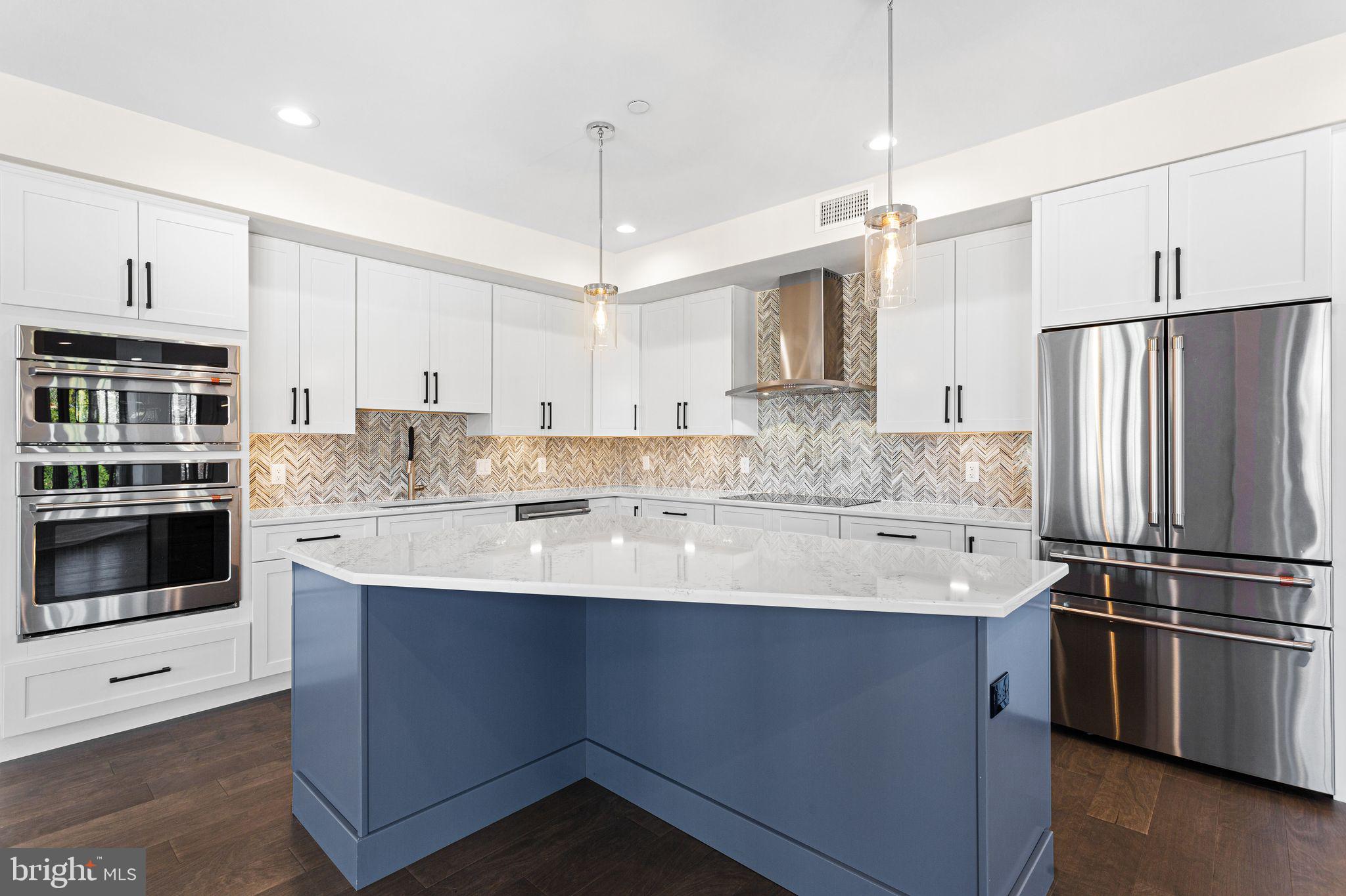 151 KINGS HIGHWAY E B