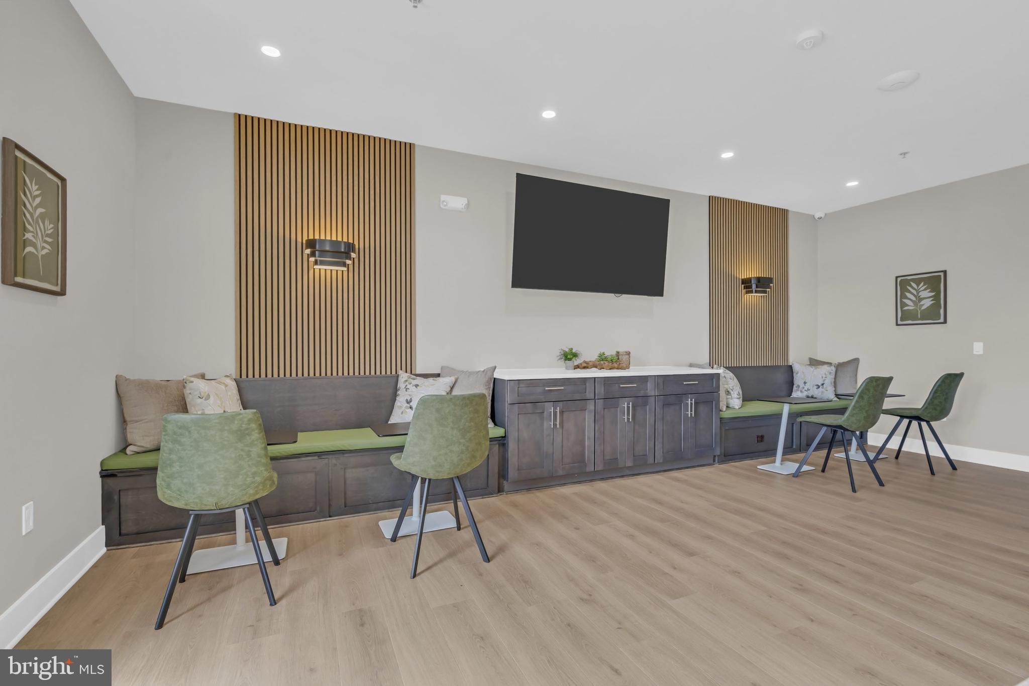 MI-PLACE AT DOWNINGTOWN - Residential Lease