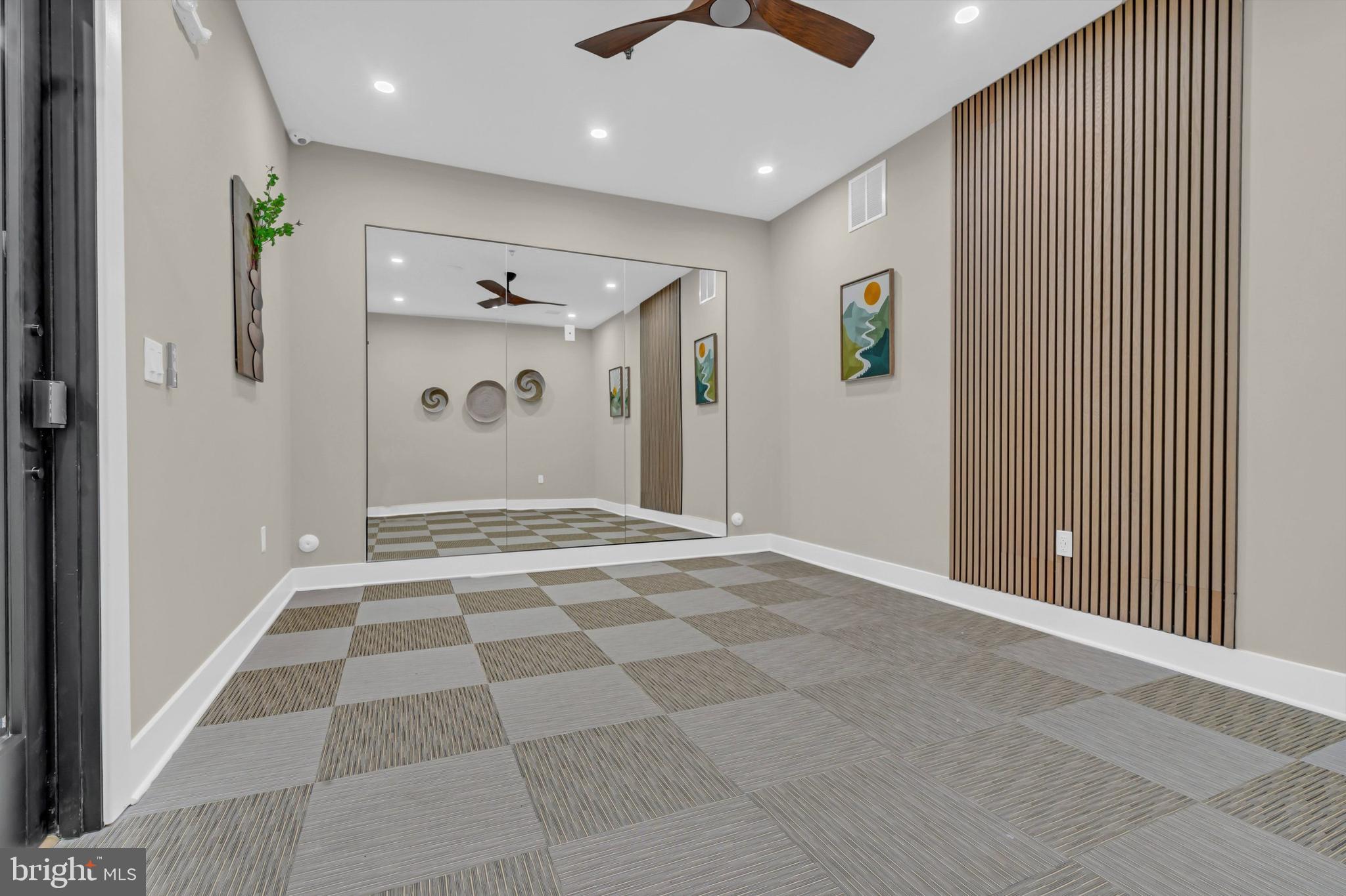 MI-PLACE AT DOWNINGTOWN - Residential Lease