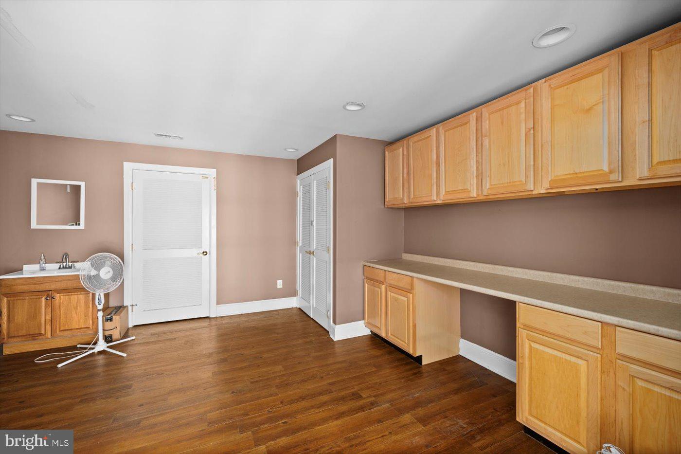 ROYAL OAKS - Residential