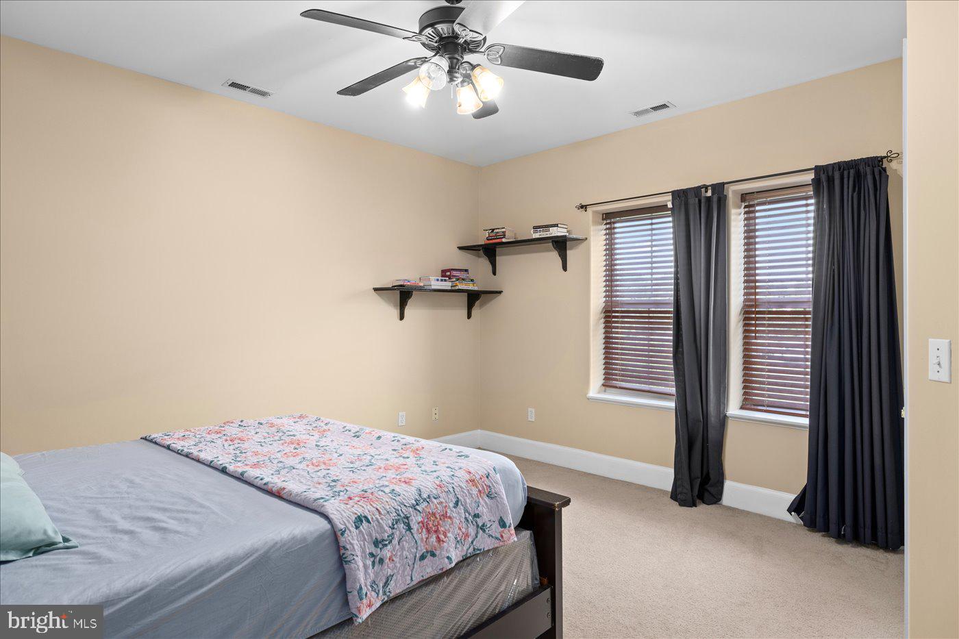 ROYAL OAKS - Residential