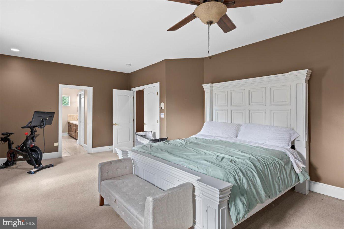 ROYAL OAKS - Residential