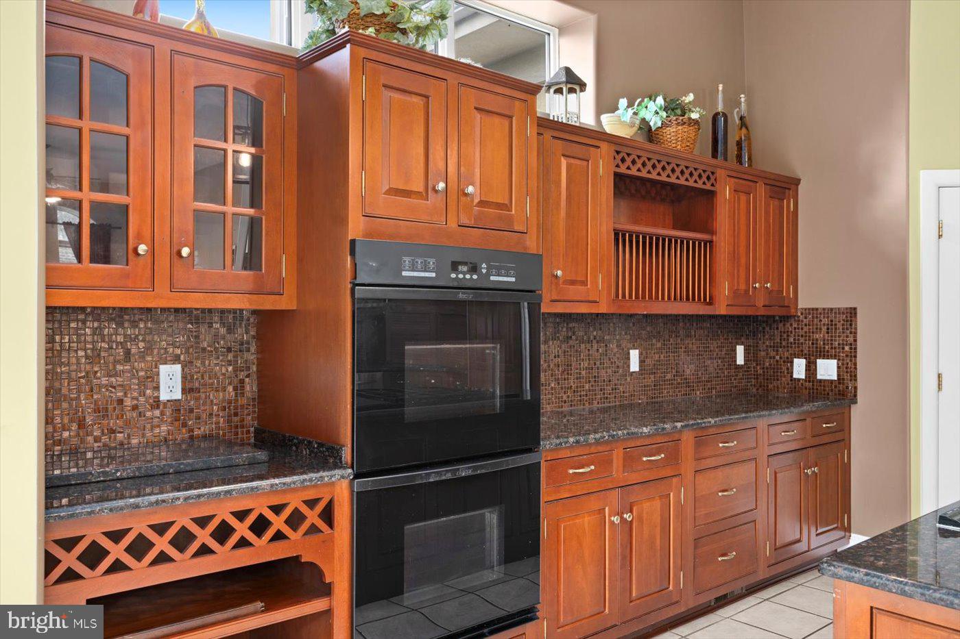 ROYAL OAKS - Residential