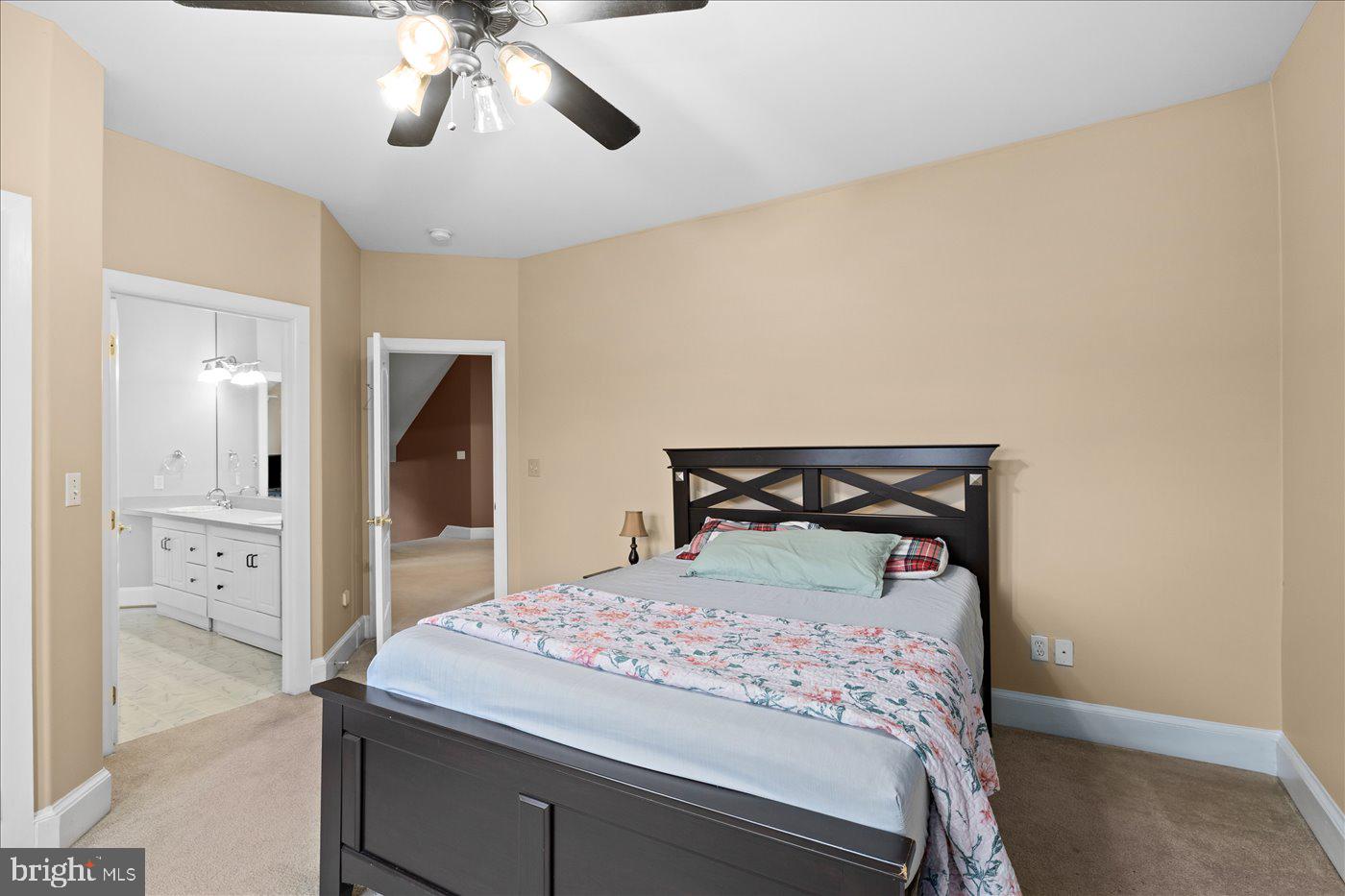 ROYAL OAKS - Residential