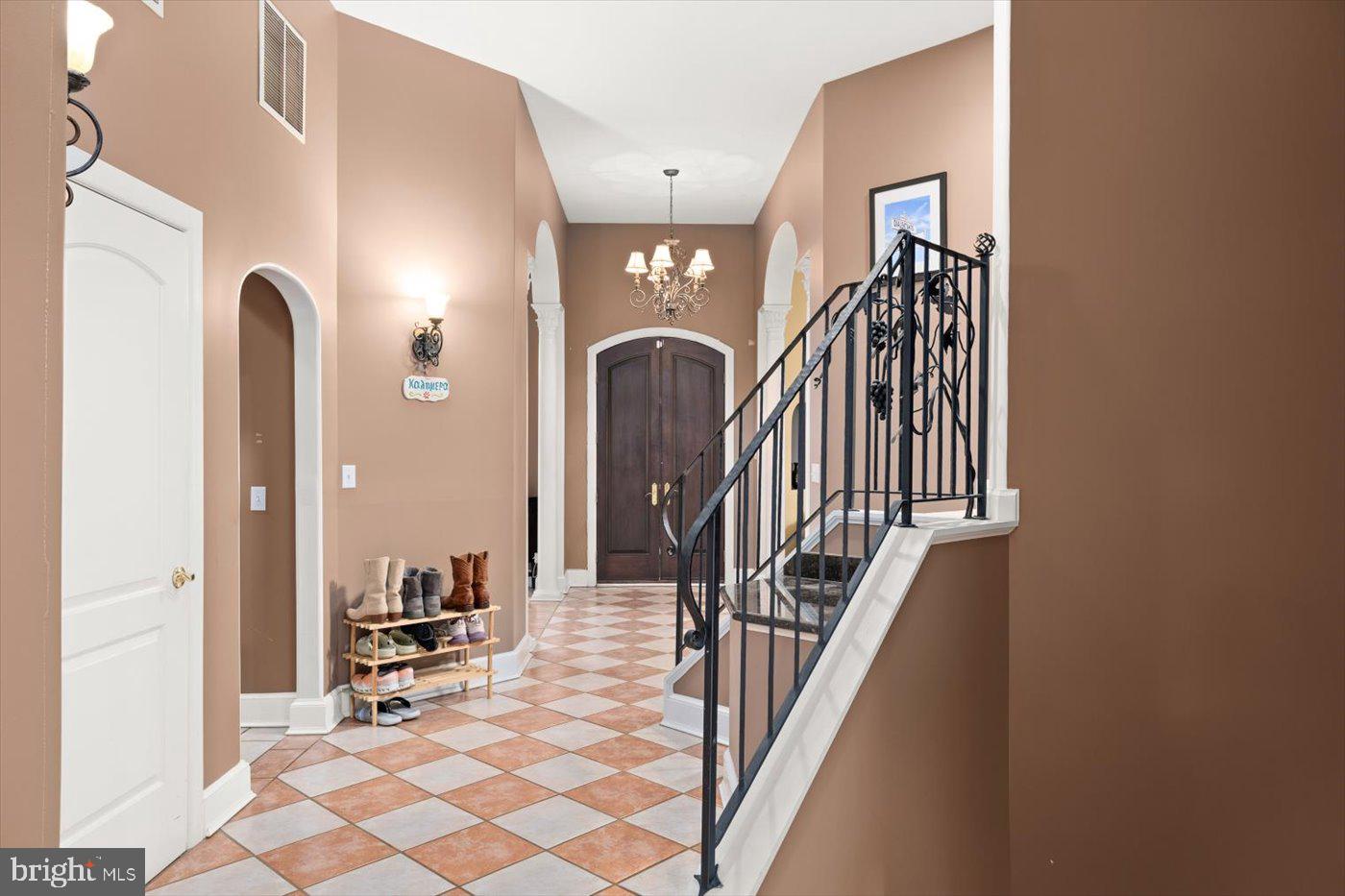 ROYAL OAKS - Residential