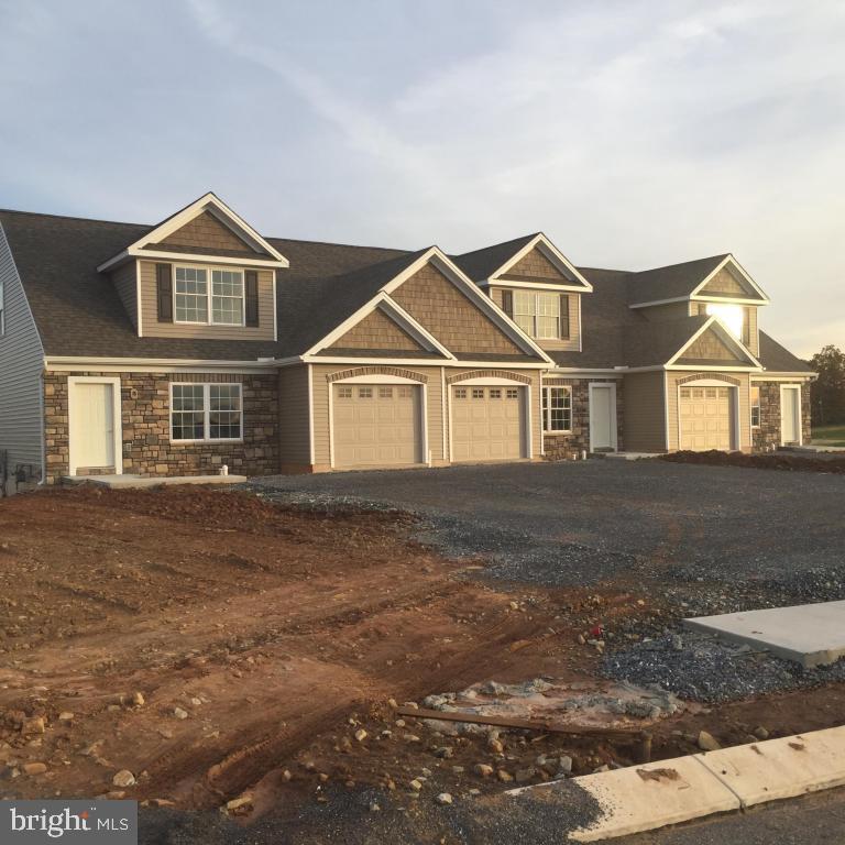 STONEYBROOK OF ELIZABETHTOWN - Residential