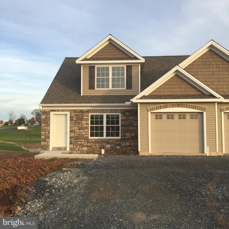 STONEYBROOK OF ELIZABETHTOWN - Residential