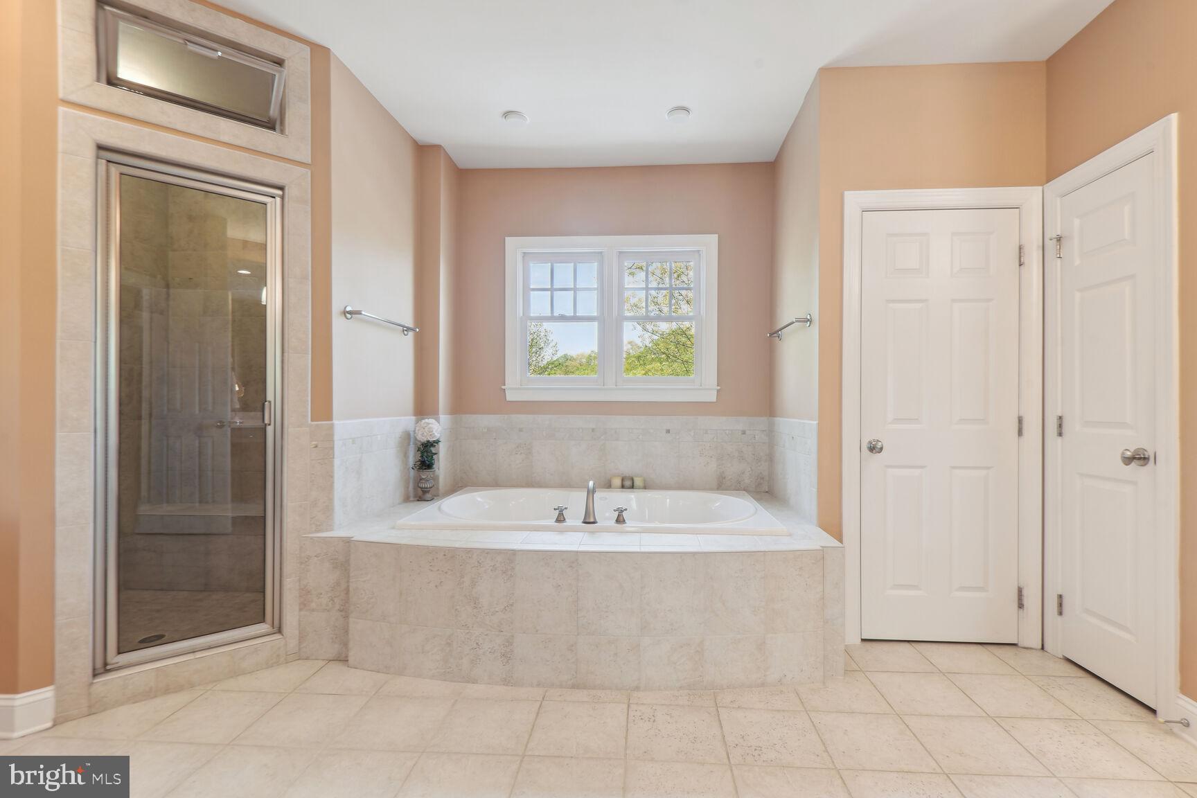 WOODMONT - Residential