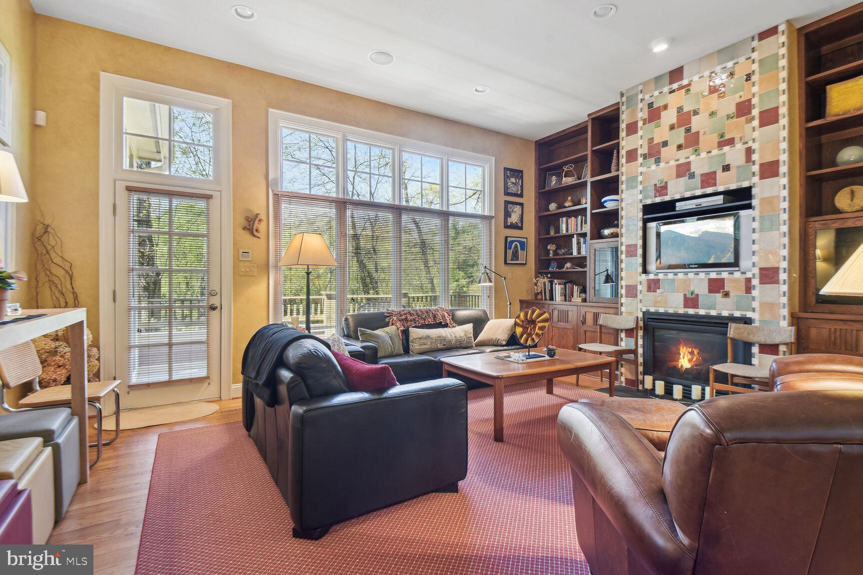 WOODMONT - Residential