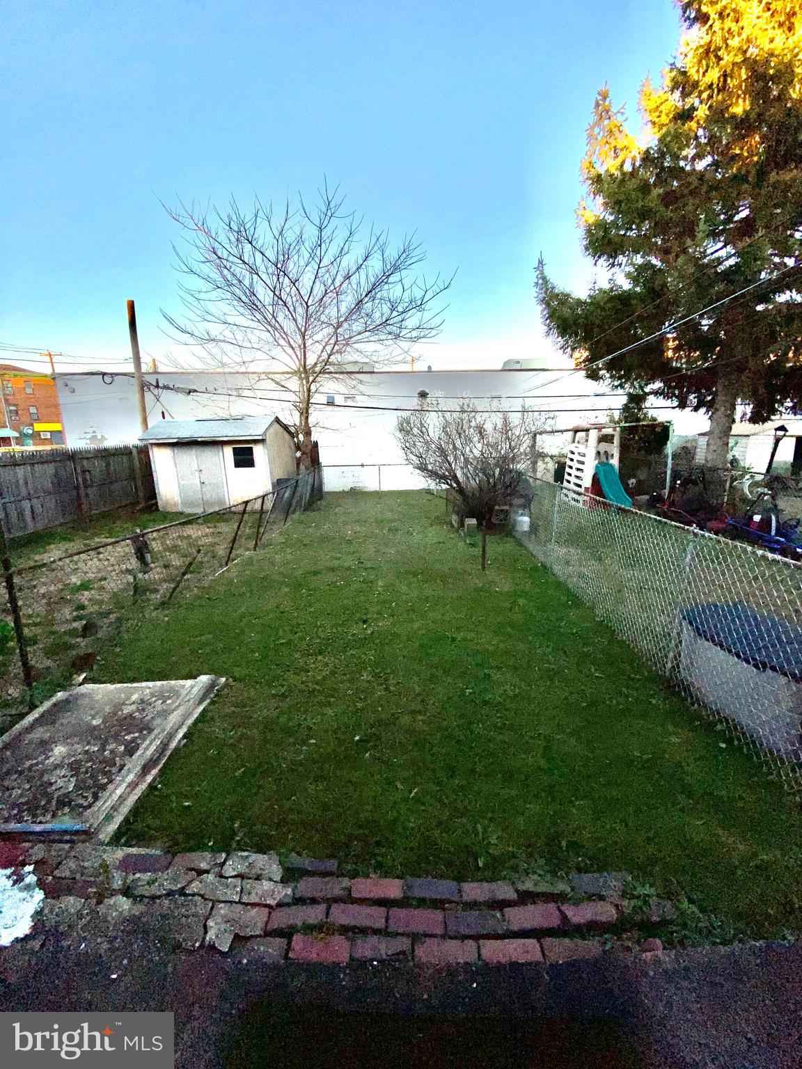 BRIDESBURG - Residential