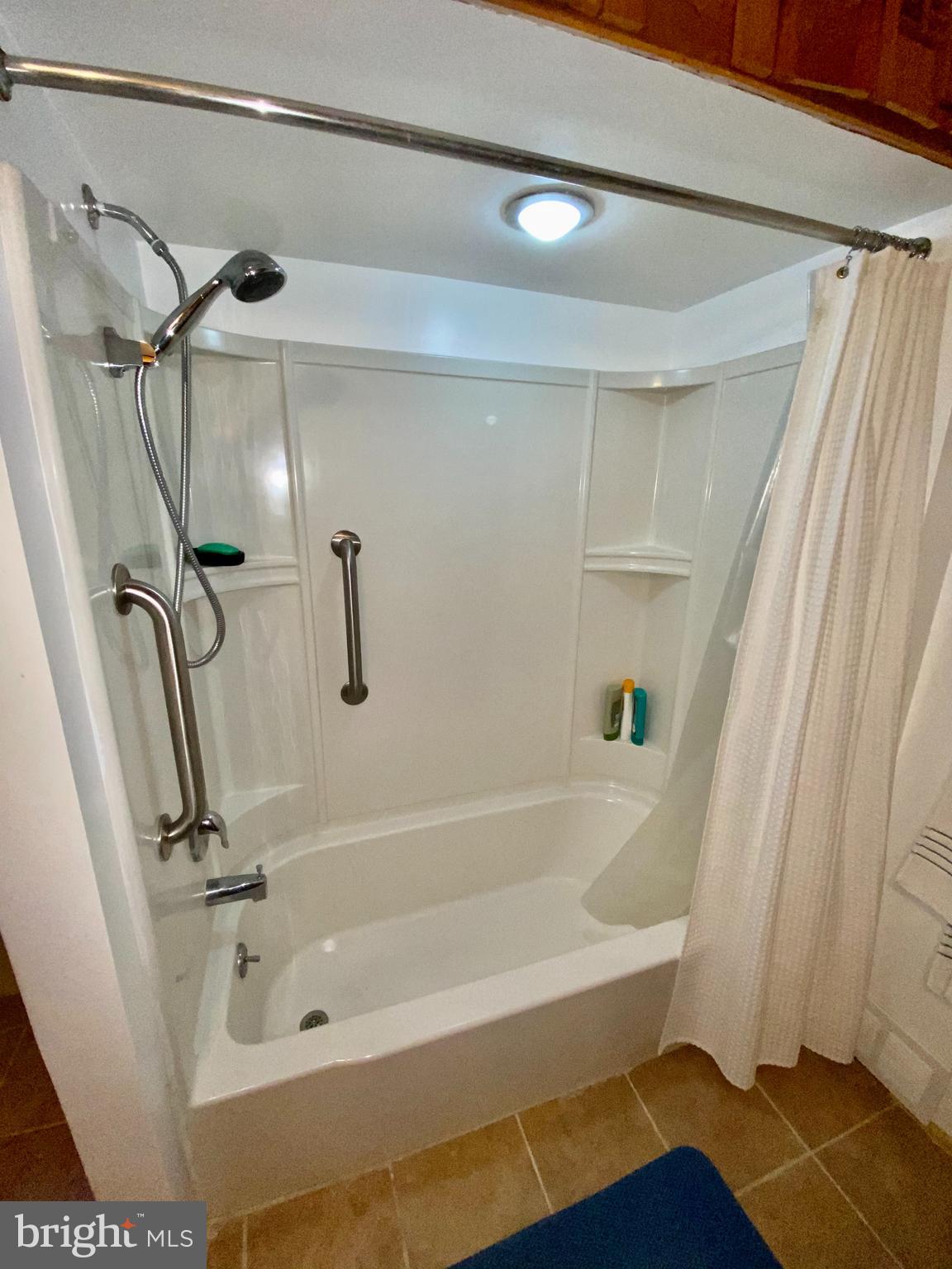 BRIDESBURG - Residential