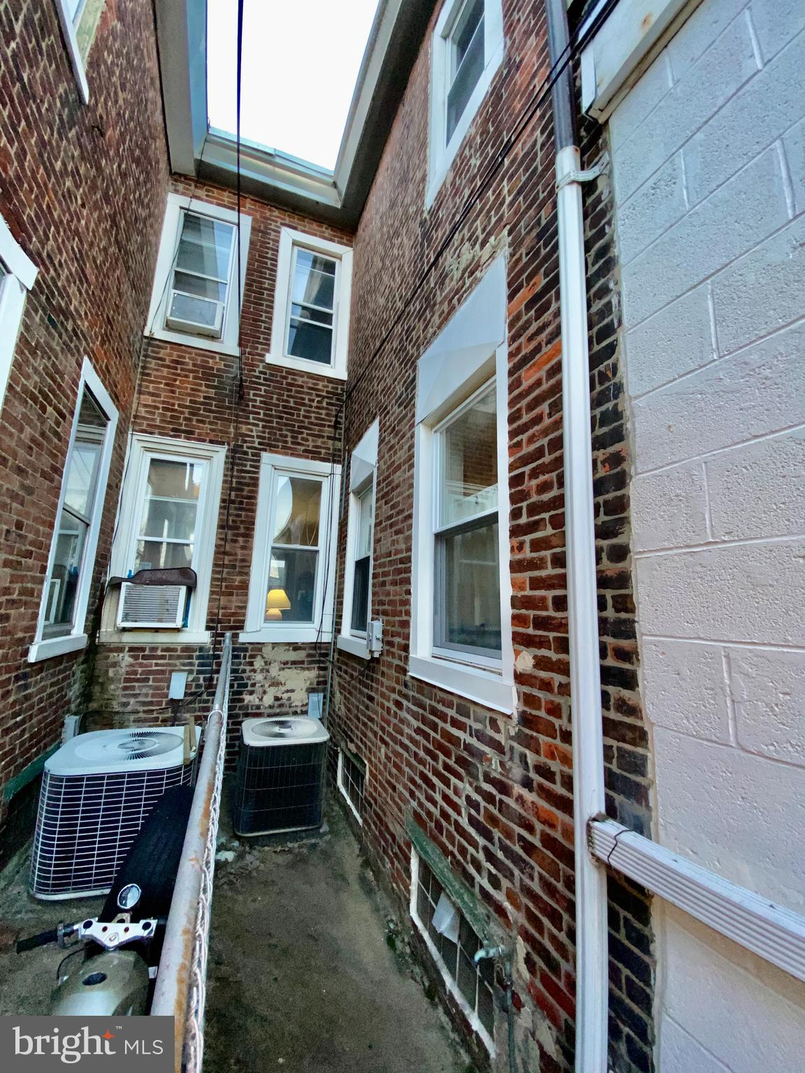 BRIDESBURG - Residential