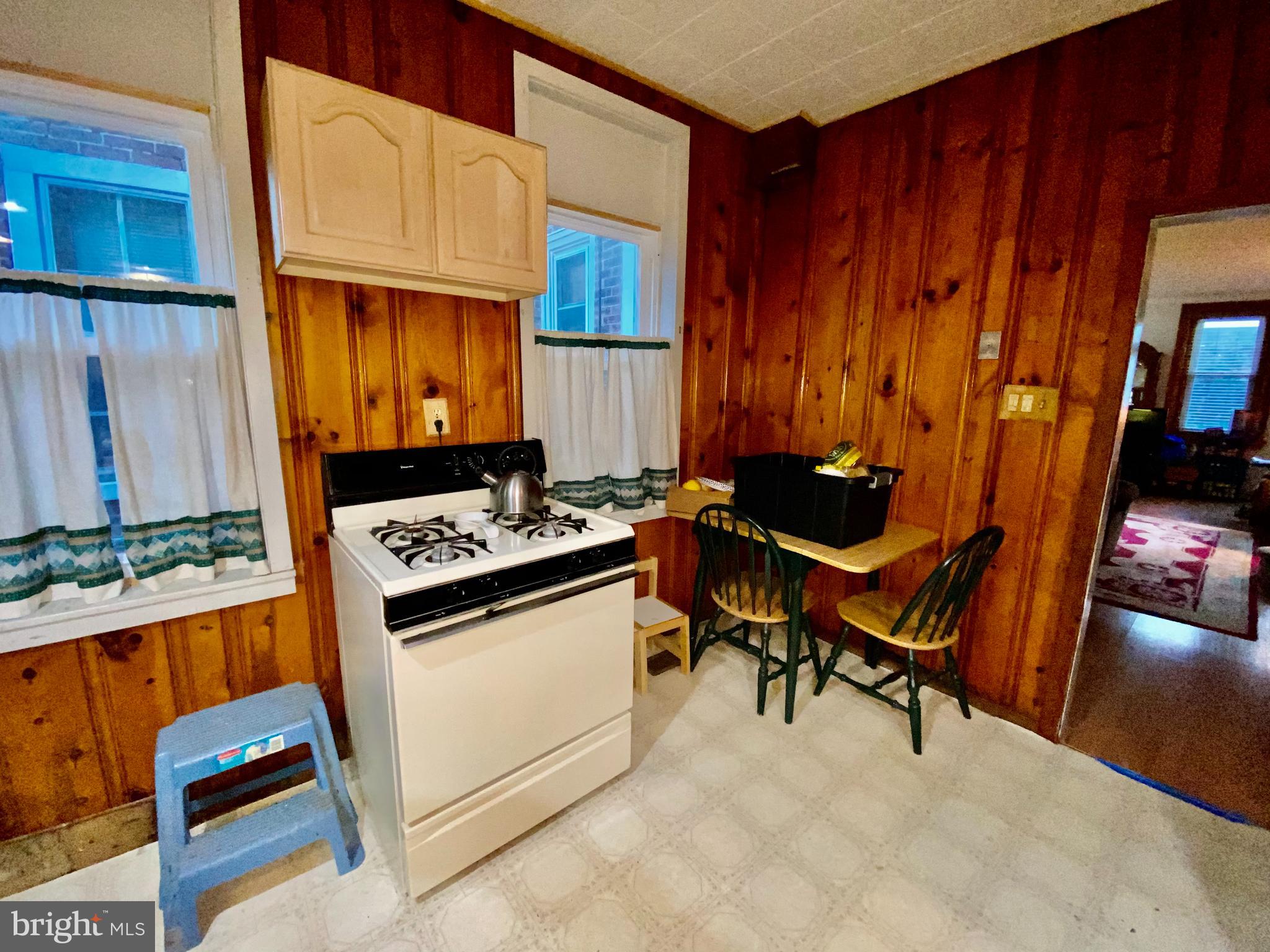 BRIDESBURG - Residential