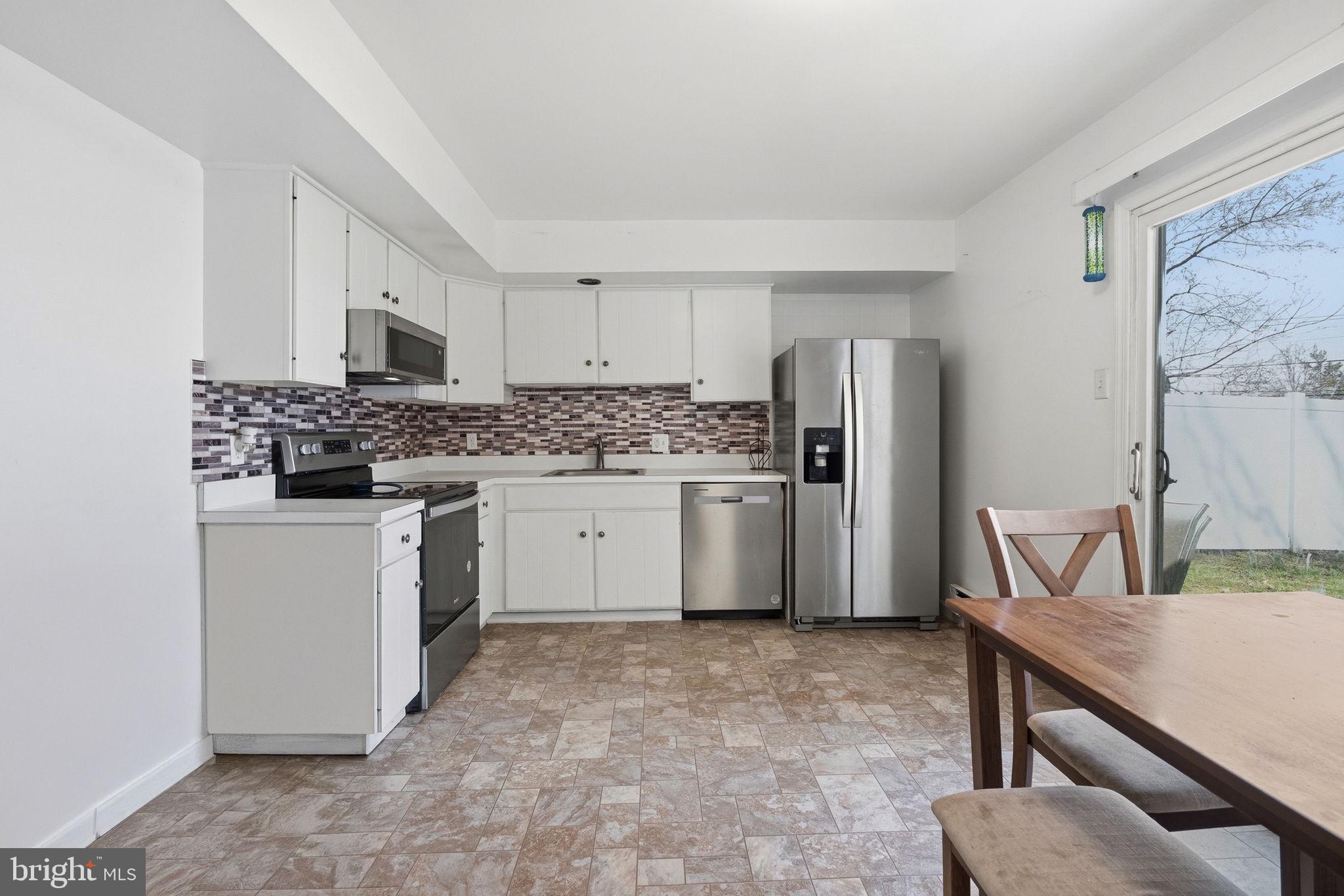 CEDAR GROVE ESTS - Residential