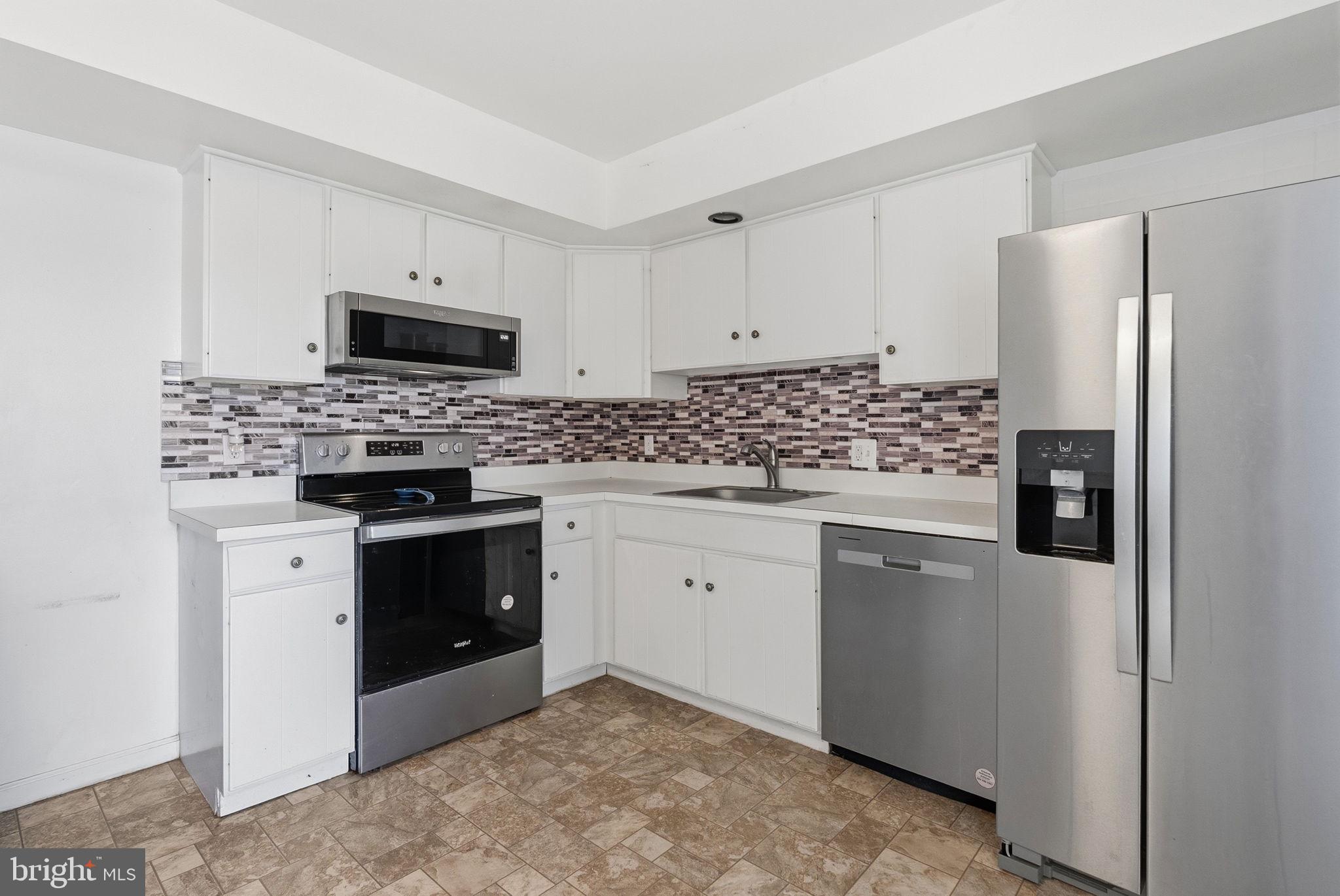 CEDAR GROVE ESTS - Residential