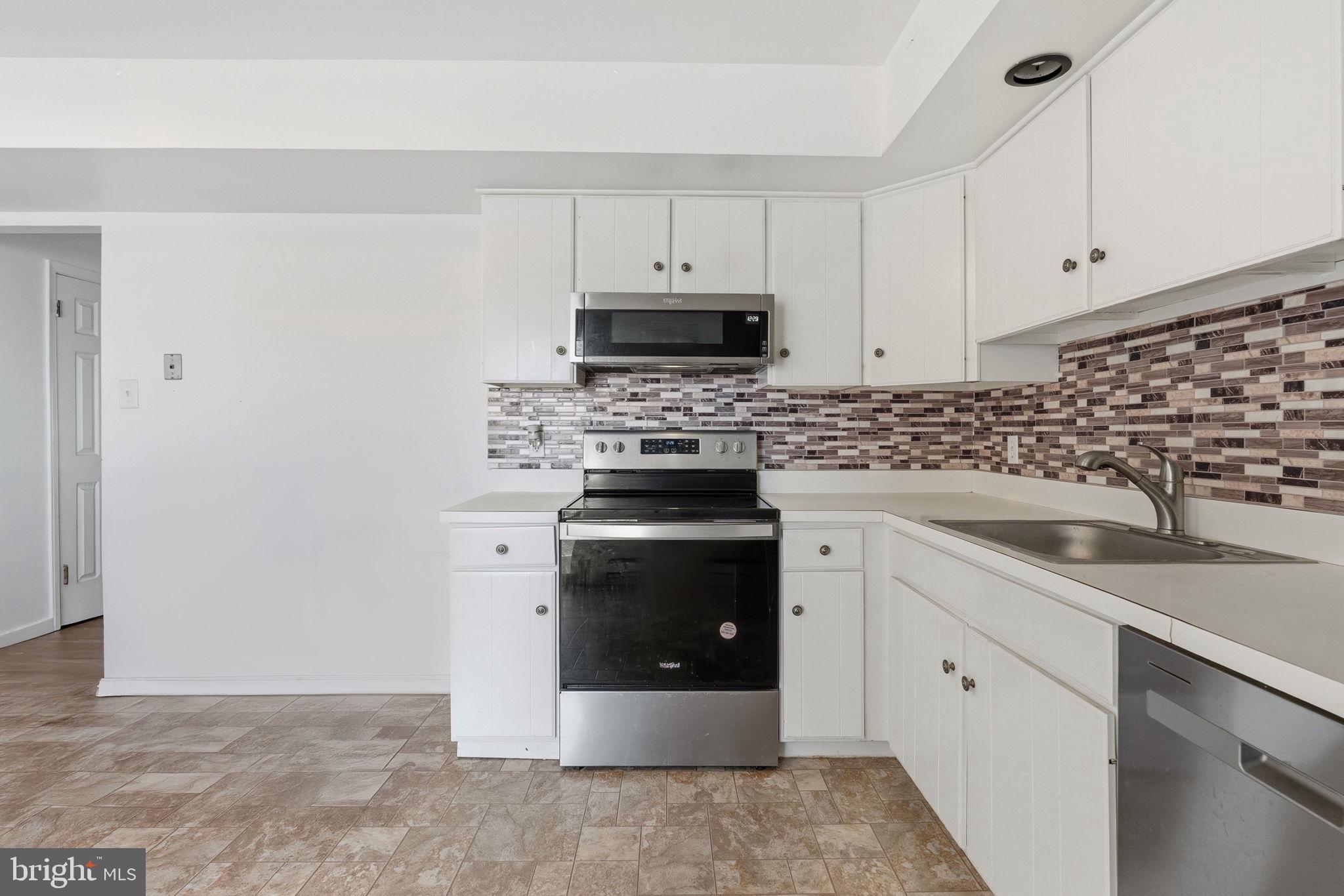 CEDAR GROVE ESTS - Residential