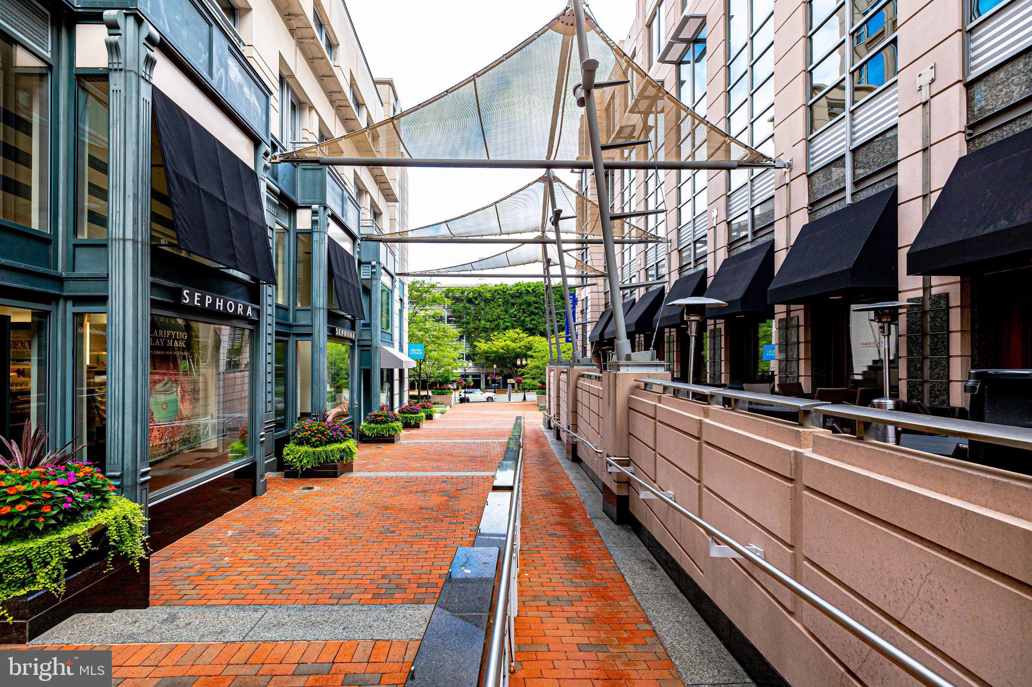 MARKET STREET AT TOWN CENTER - Residential