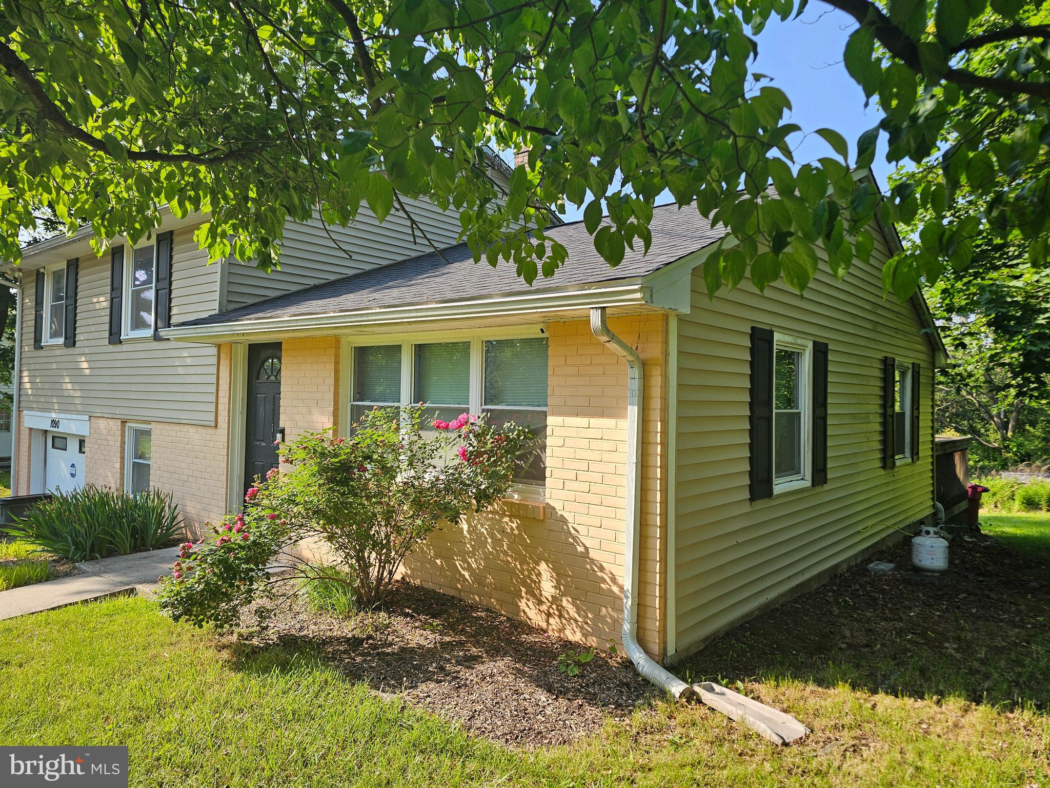 1090 LEVENGOOD ROAD