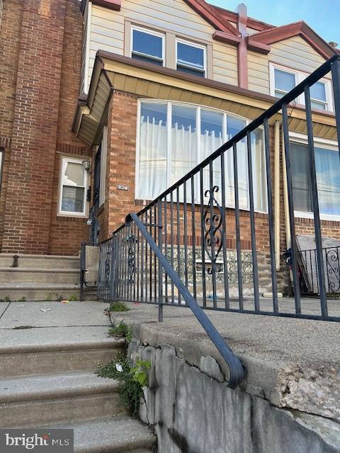 OXFORD CIRCLE - Residential