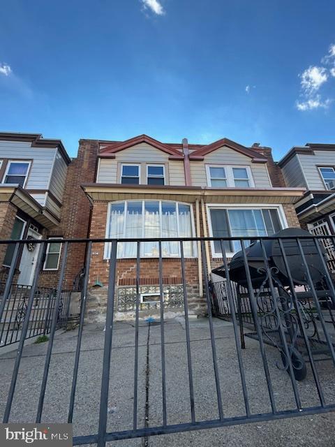 OXFORD CIRCLE - Residential