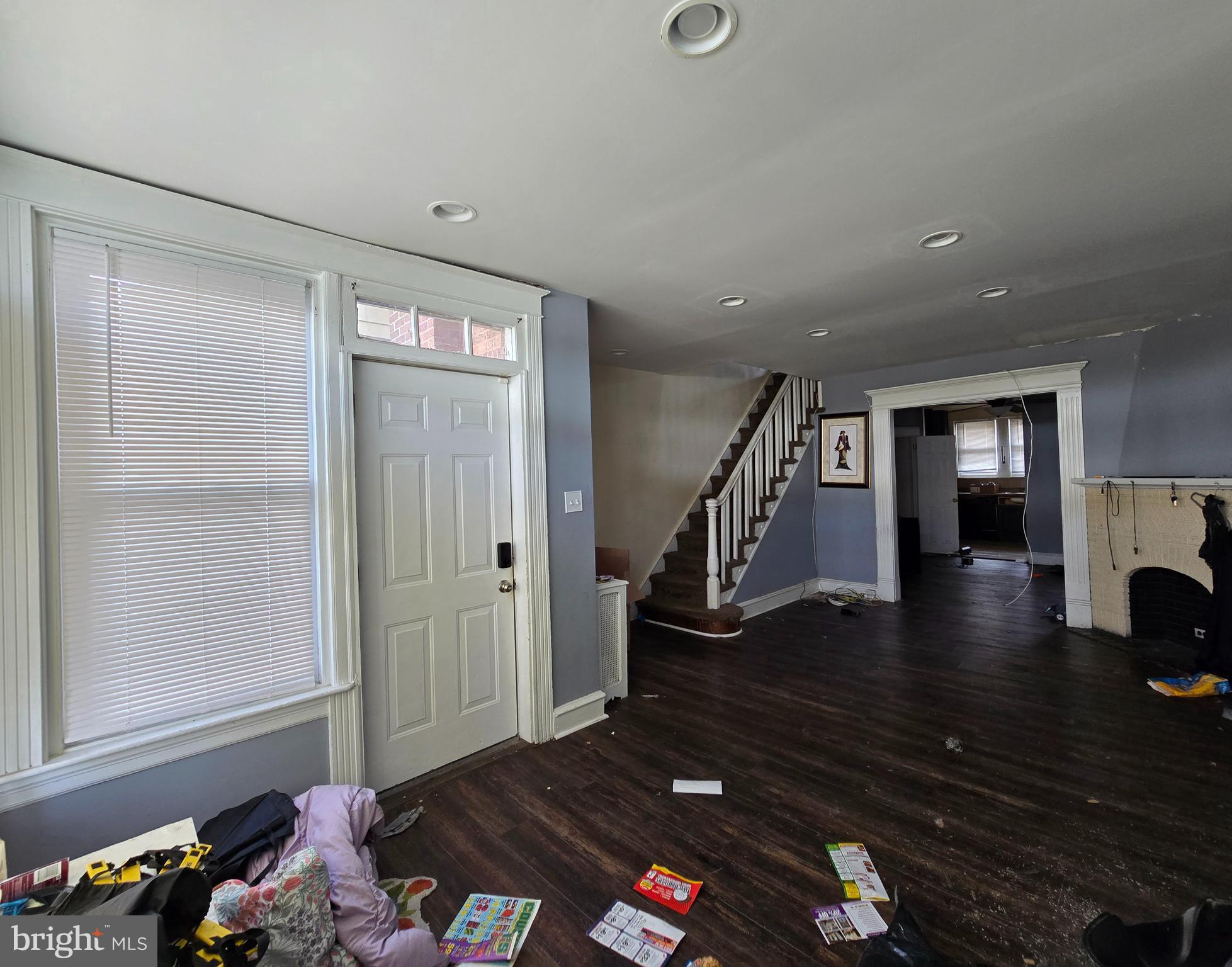 OXFORD CIRCLE - Residential