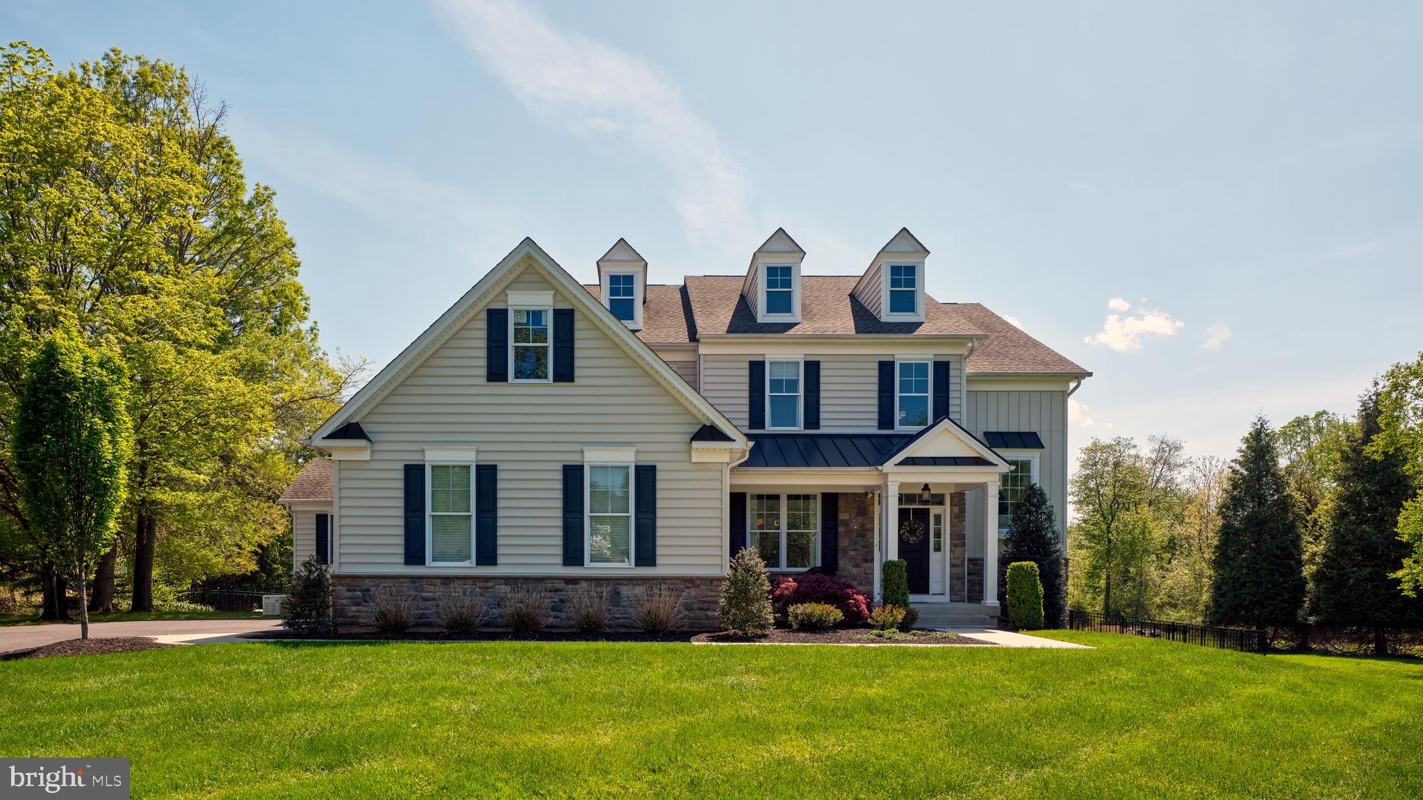 112 WINDING LANE